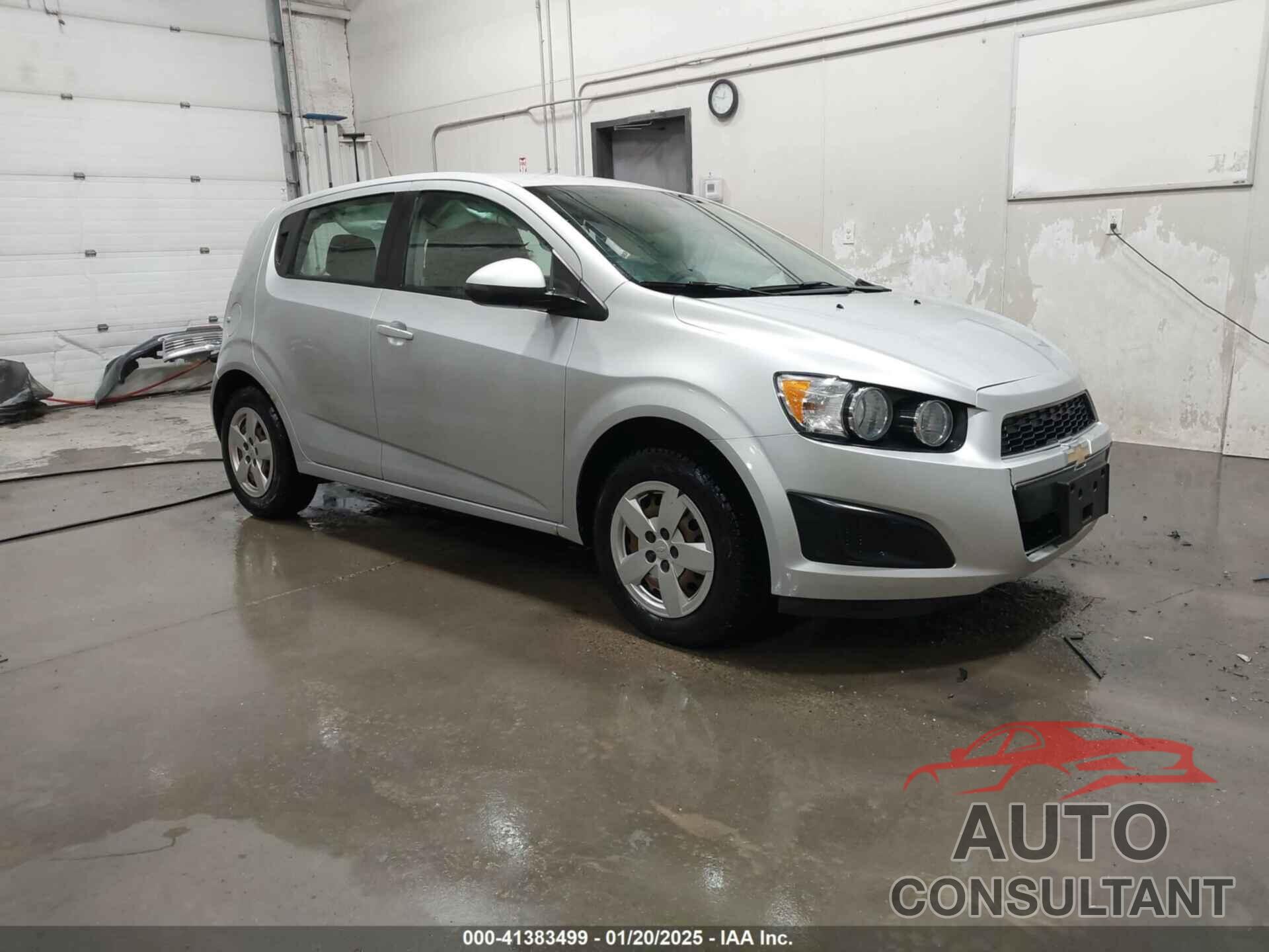 CHEVROLET SONIC 2013 - 1G1JB6SH3D4203220