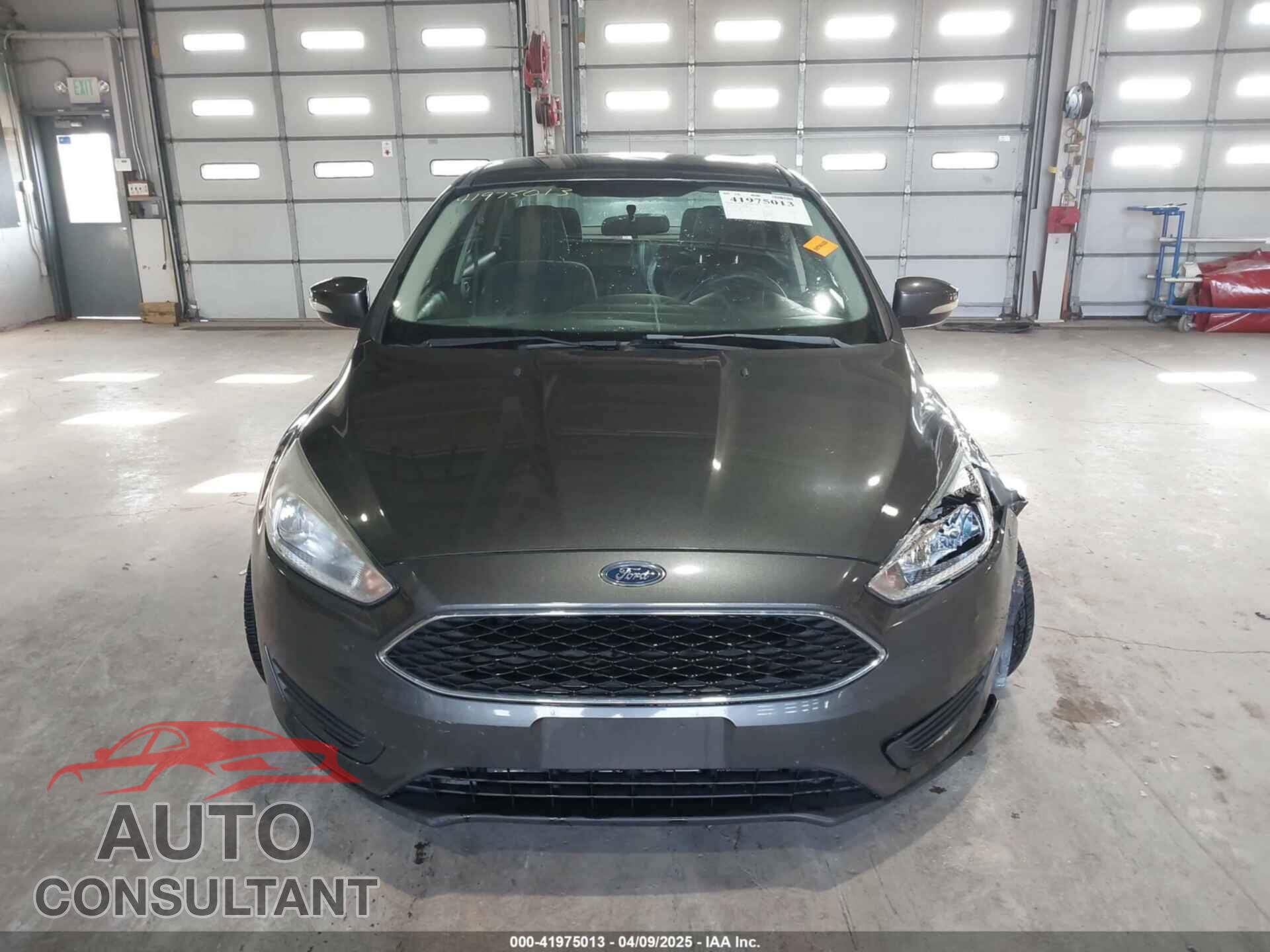 FORD FOCUS 2017 - 1FADP3F29HL220440