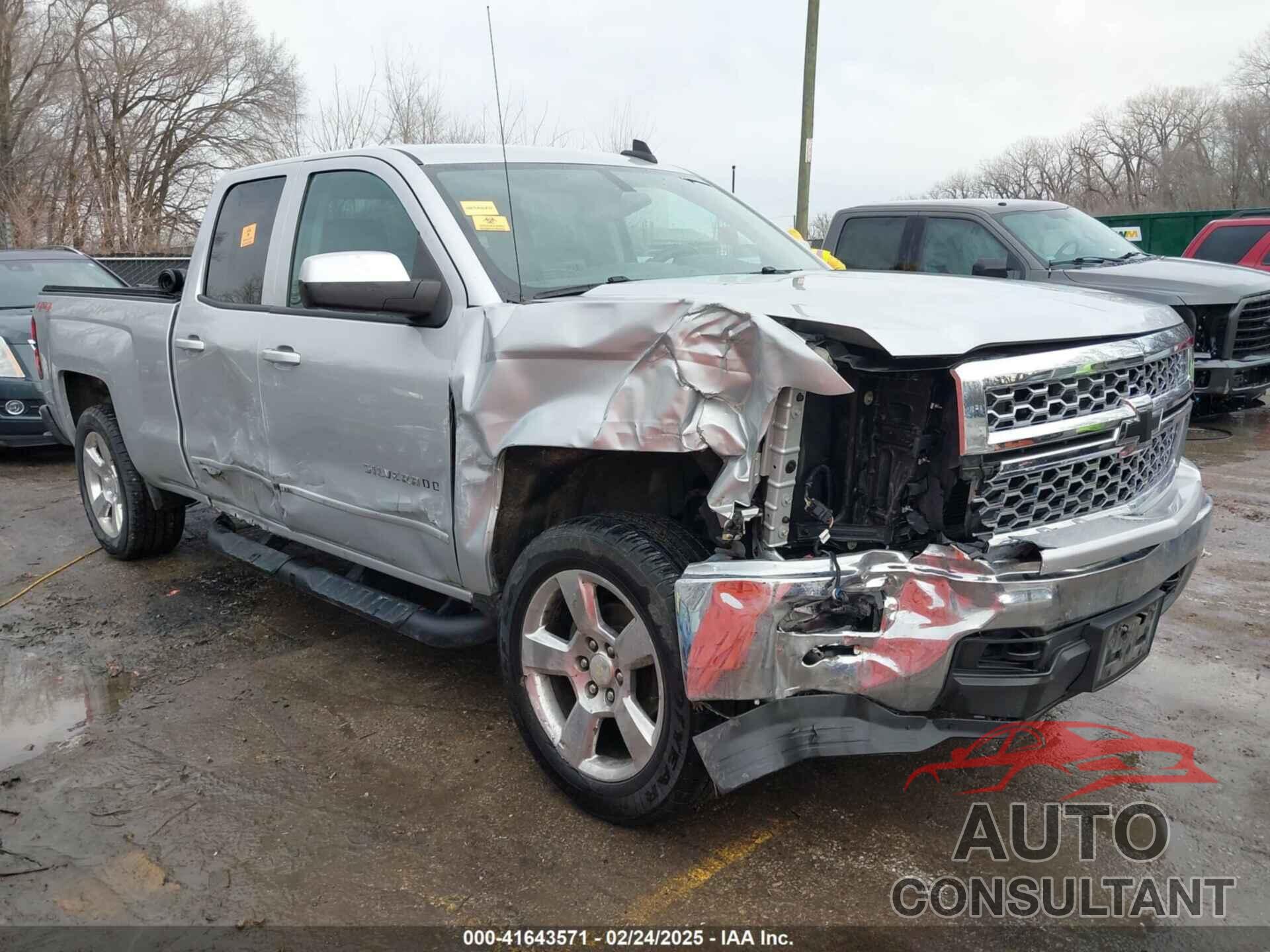 CHEVROLET SILVERADO 1500 2015 - 1GCVKREC7FZ413996