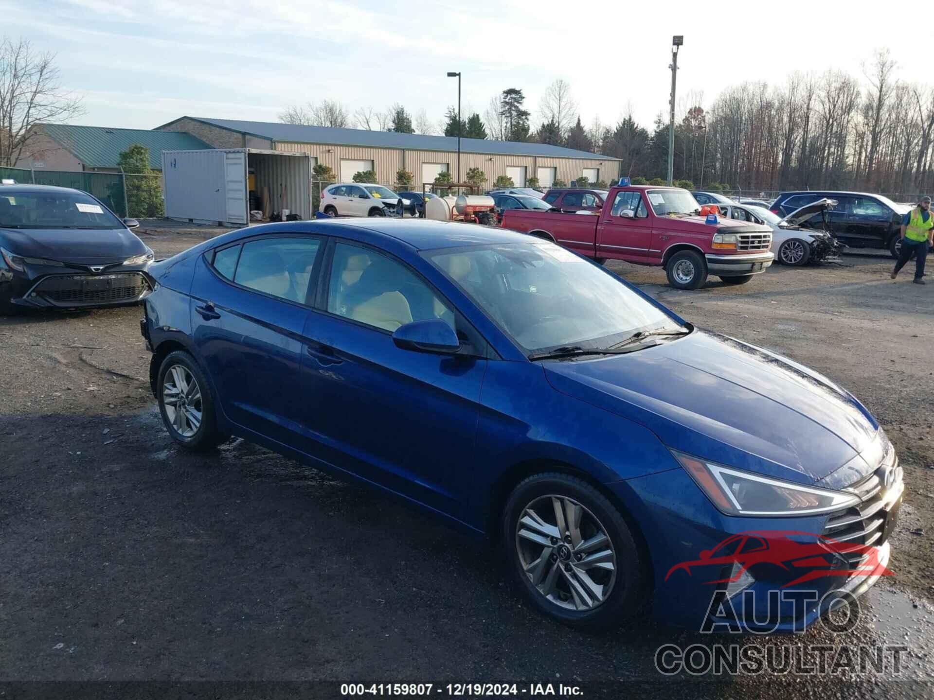 HYUNDAI ELANTRA 2019 - 5NPD84LF9KH434764