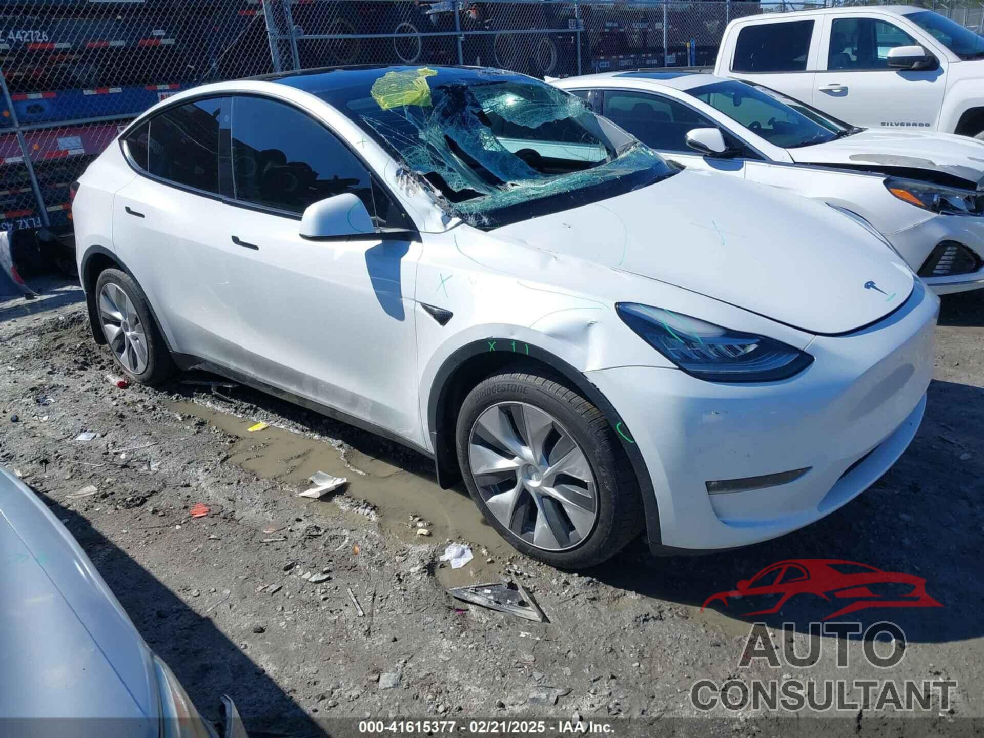 TESLA MODEL Y 2023 - 7SAYGDEEXPF610187