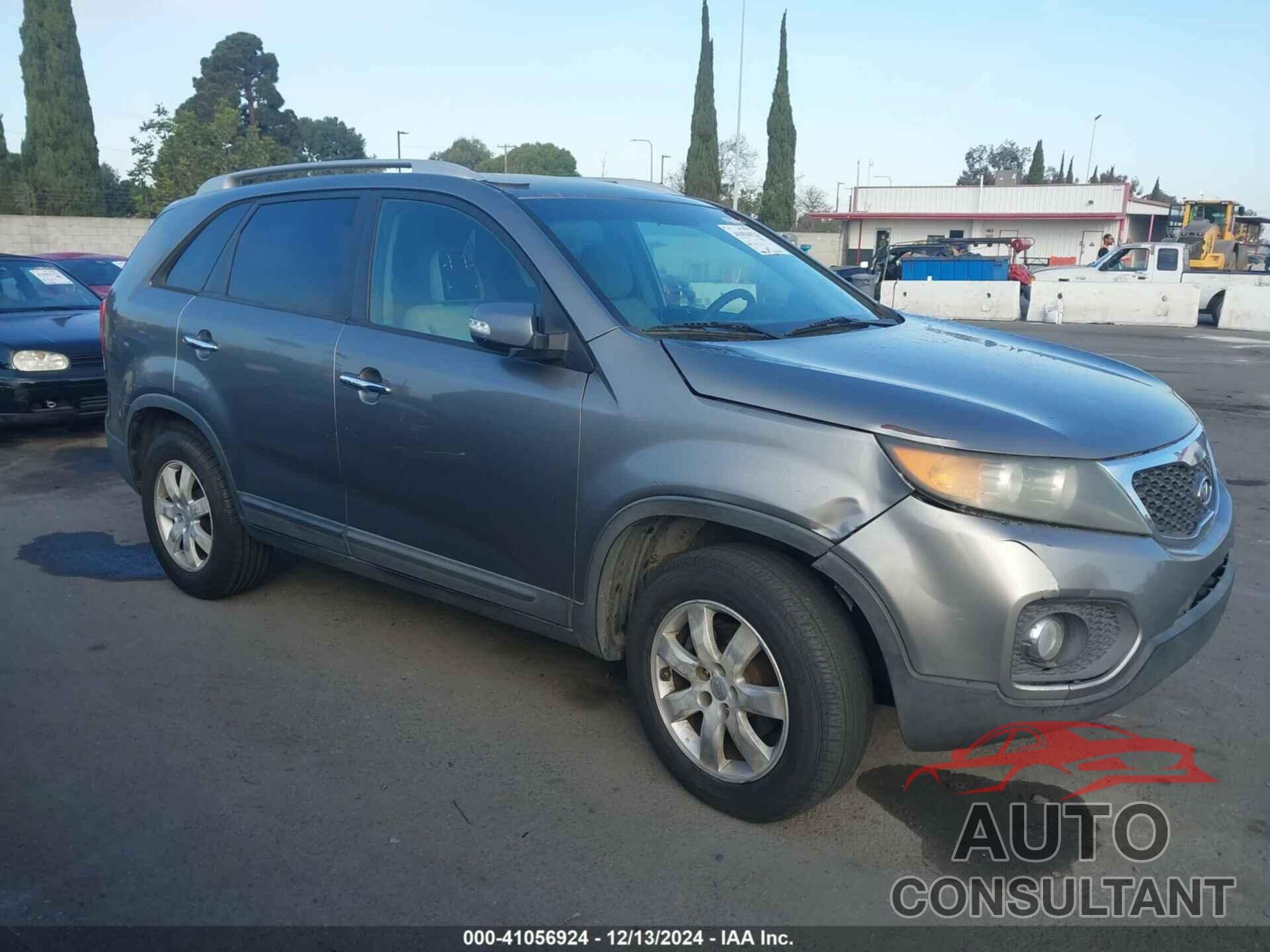KIA SORENTO 2011 - 5XYKT4A18BG099548