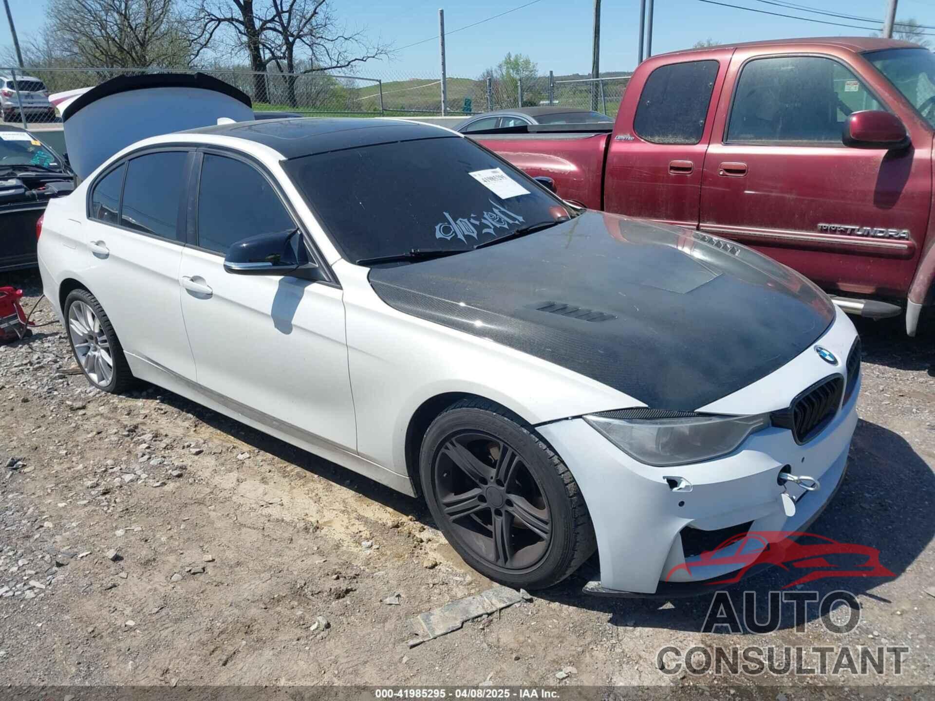 BMW 320I 2014 - WBA3B1C51EK132083