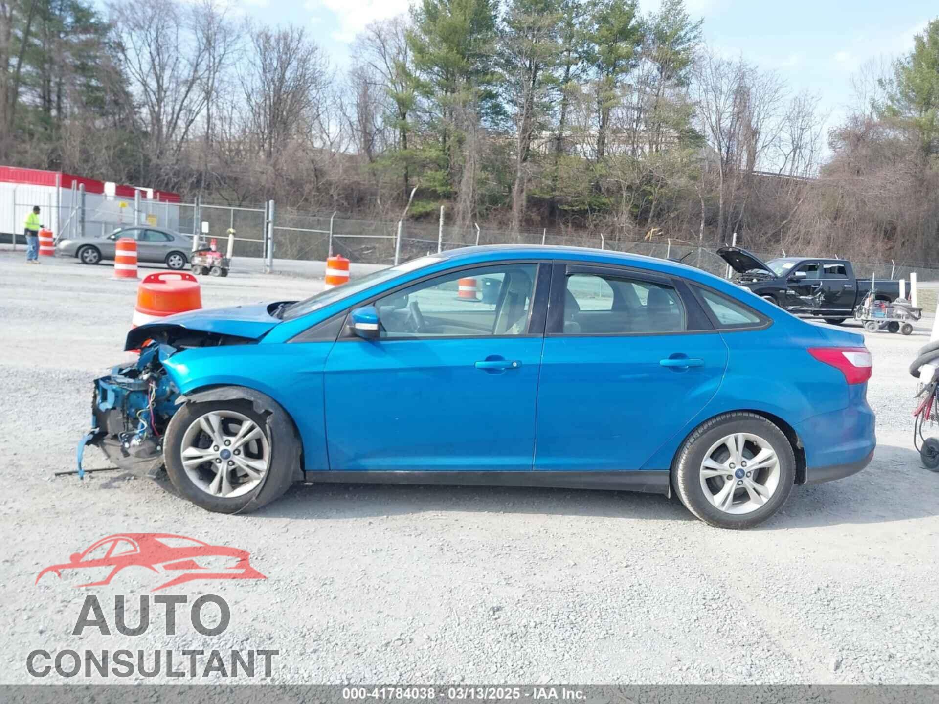FORD FOCUS 2014 - 1FADP3F22EL104606