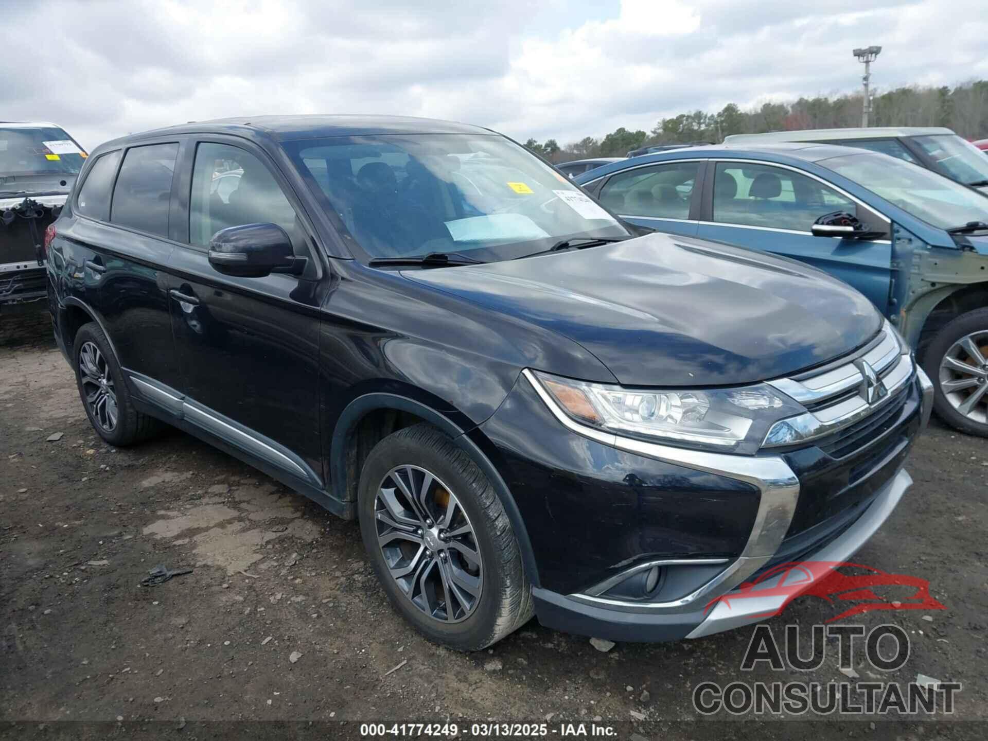 MITSUBISHI OUTLANDER 2018 - JA4AD3A37JZ056057