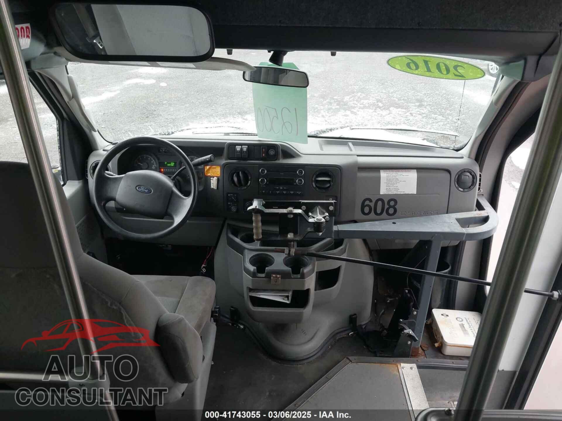 FORD E-450 CUTAWAY 2015 - 1FDFE4FS1FDA02803