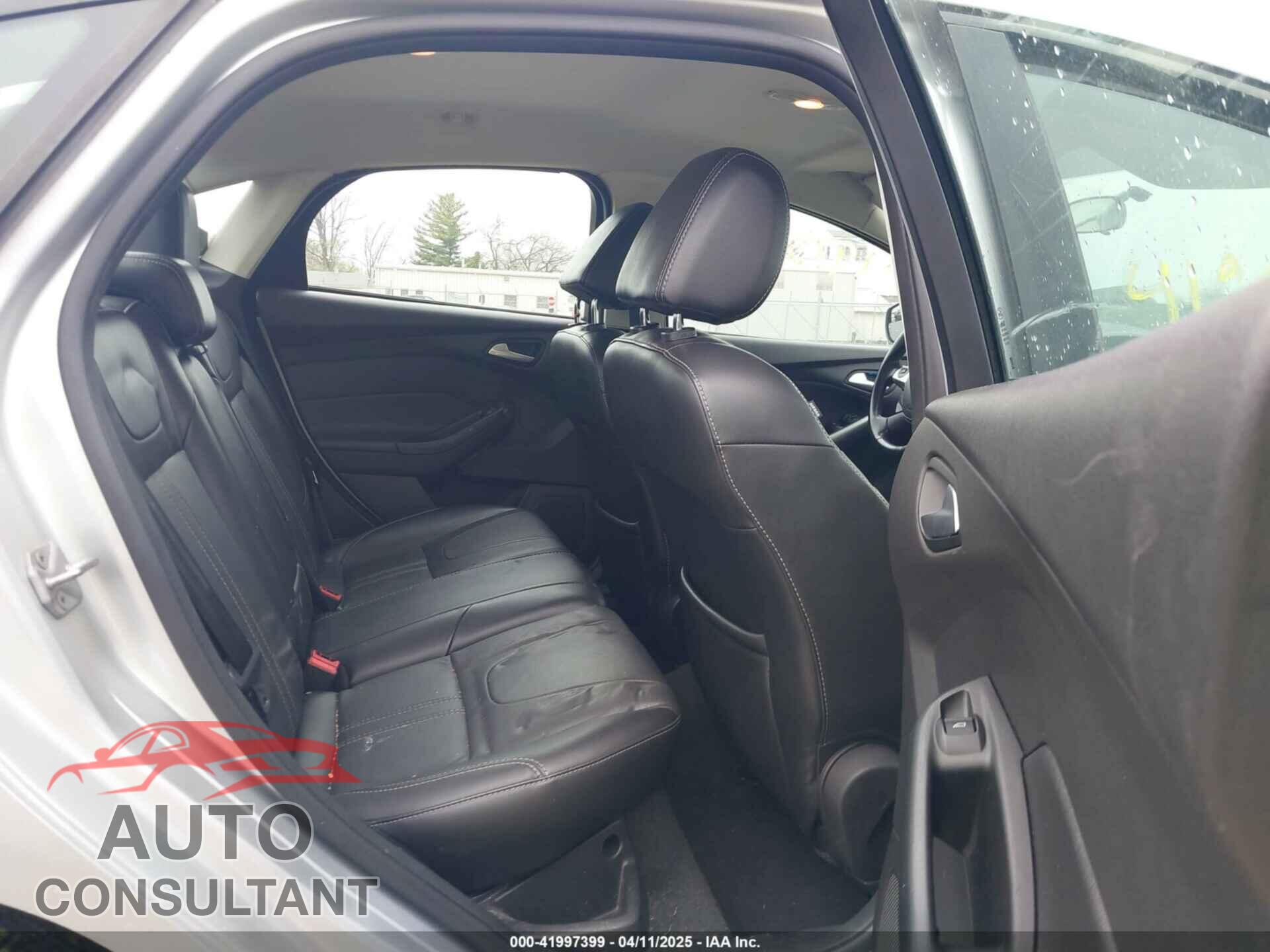 FORD FOCUS 2014 - 1FADP3F20EL142304