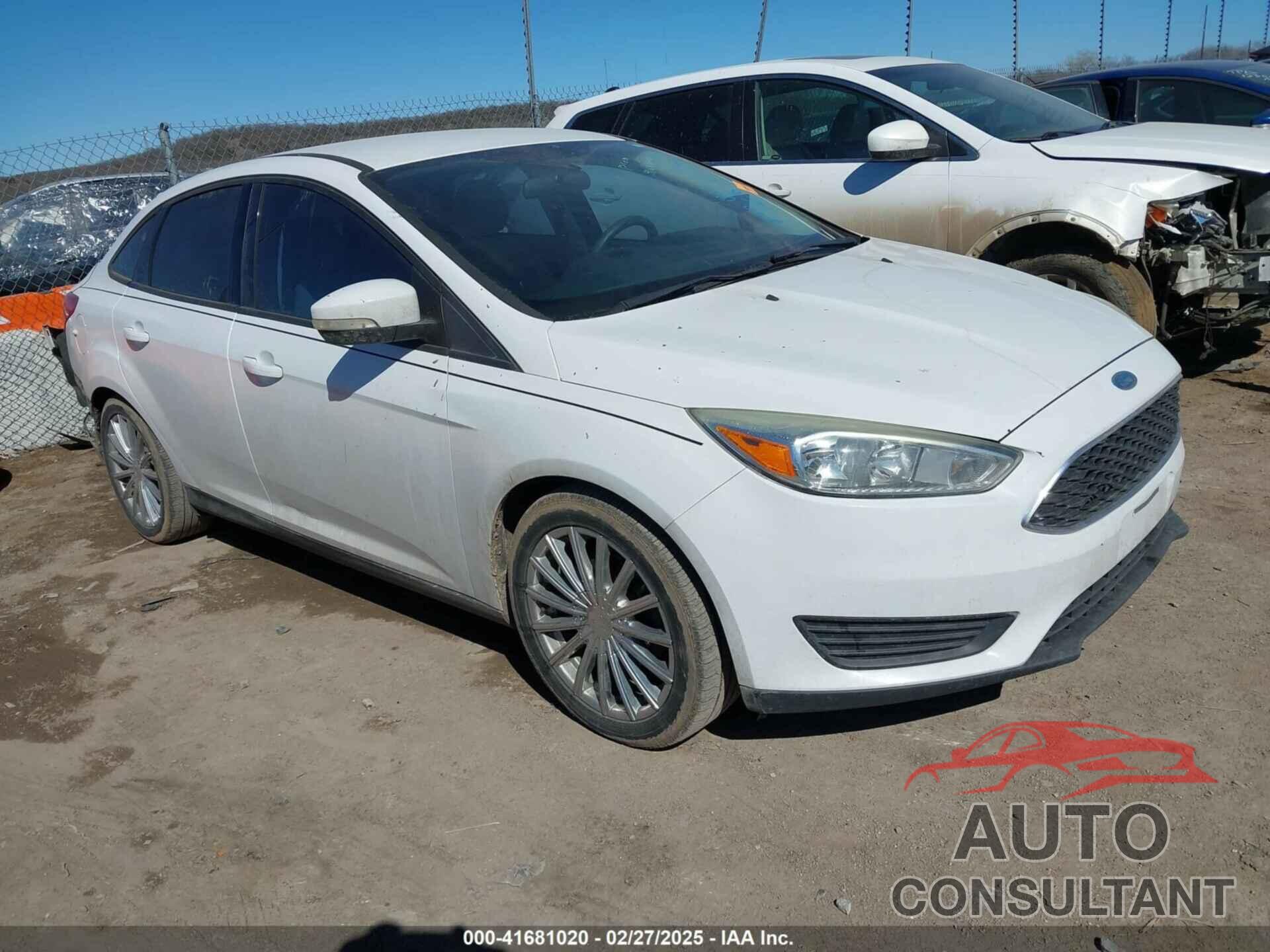 FORD FOCUS 2015 - 1FADP3F22FL354428