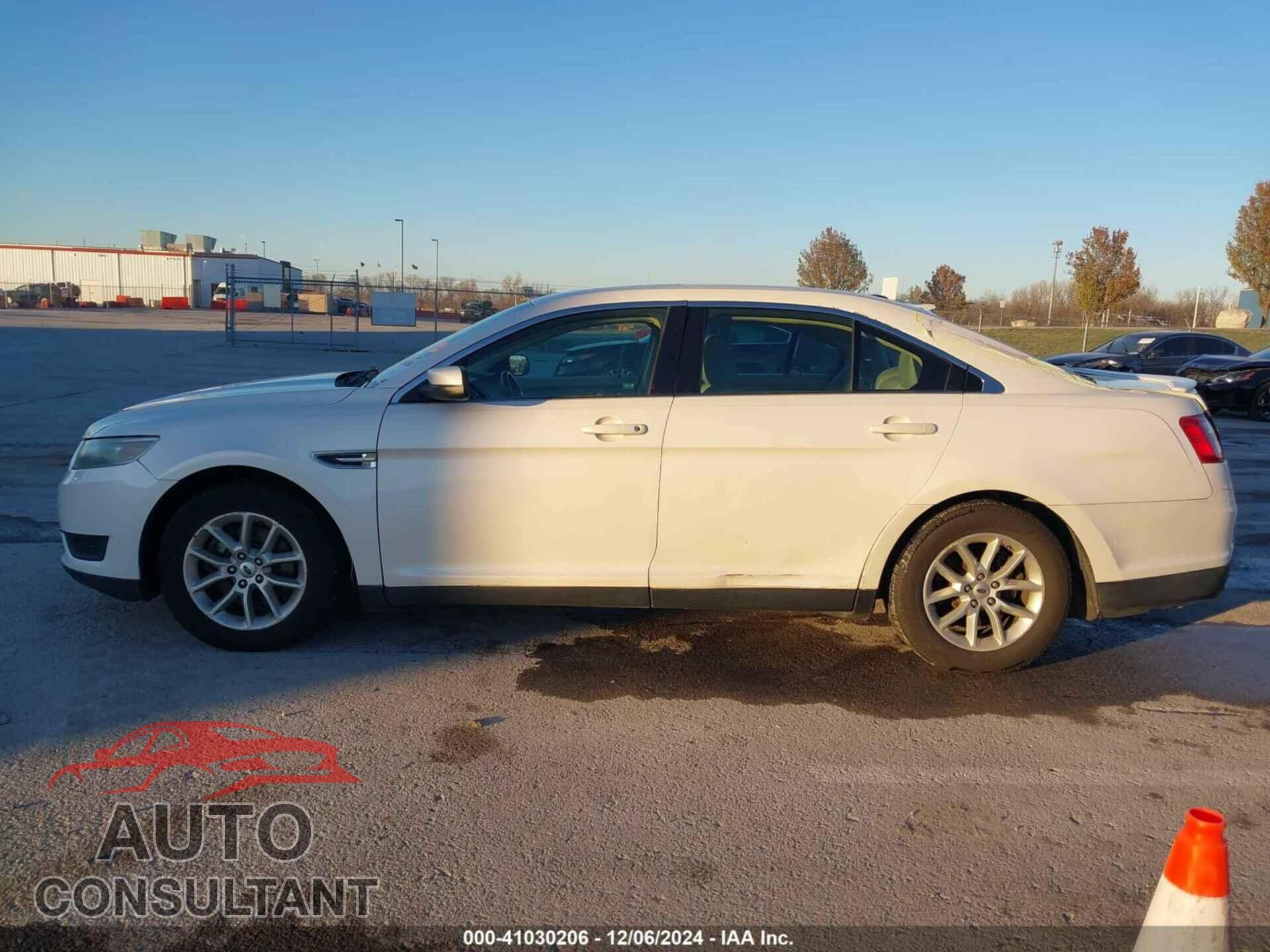 FORD TAURUS 2013 - 1FAHP2E84DG166582