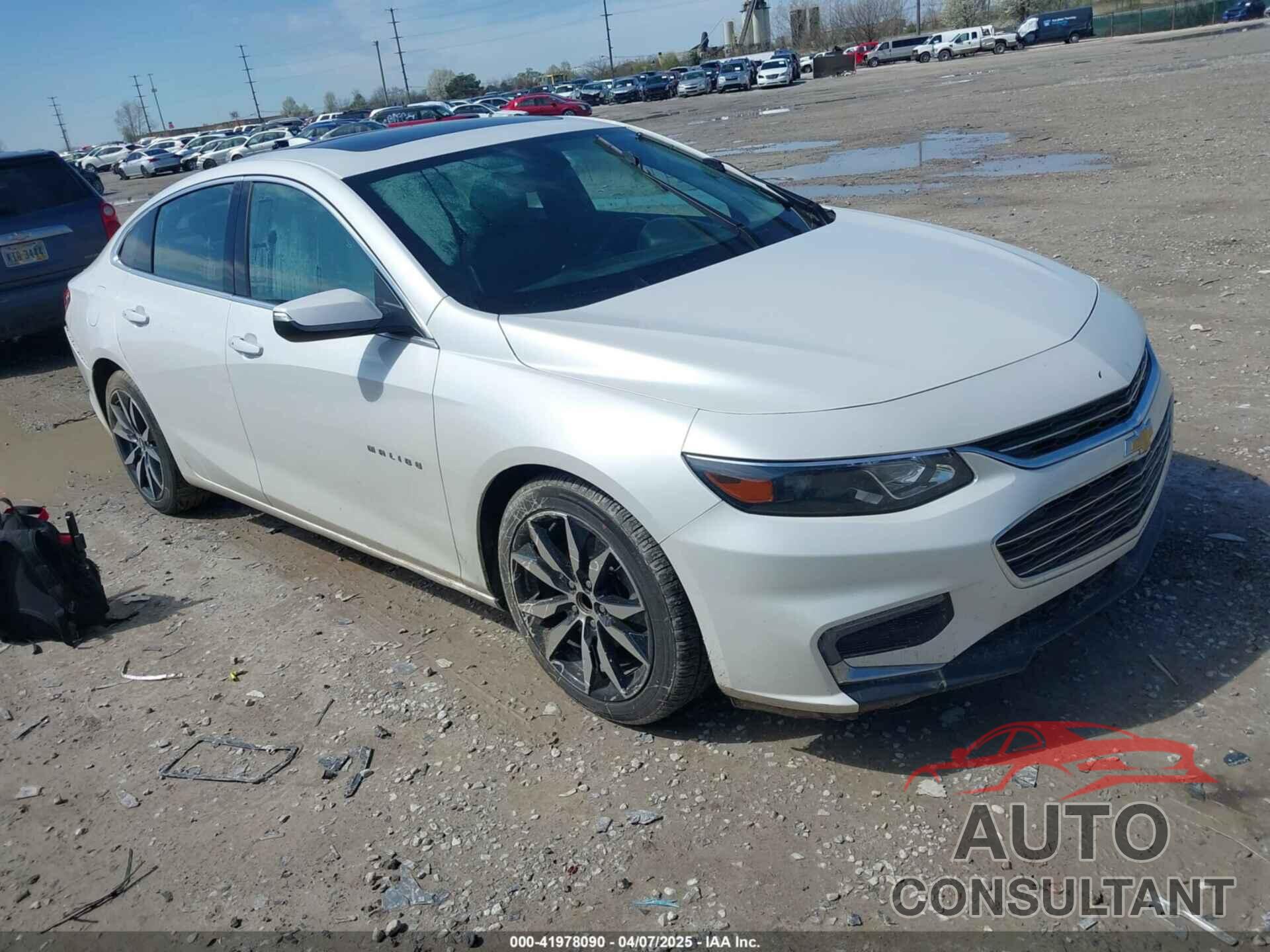 CHEVROLET MALIBU 2018 - 1G1ZD5ST4JF155464