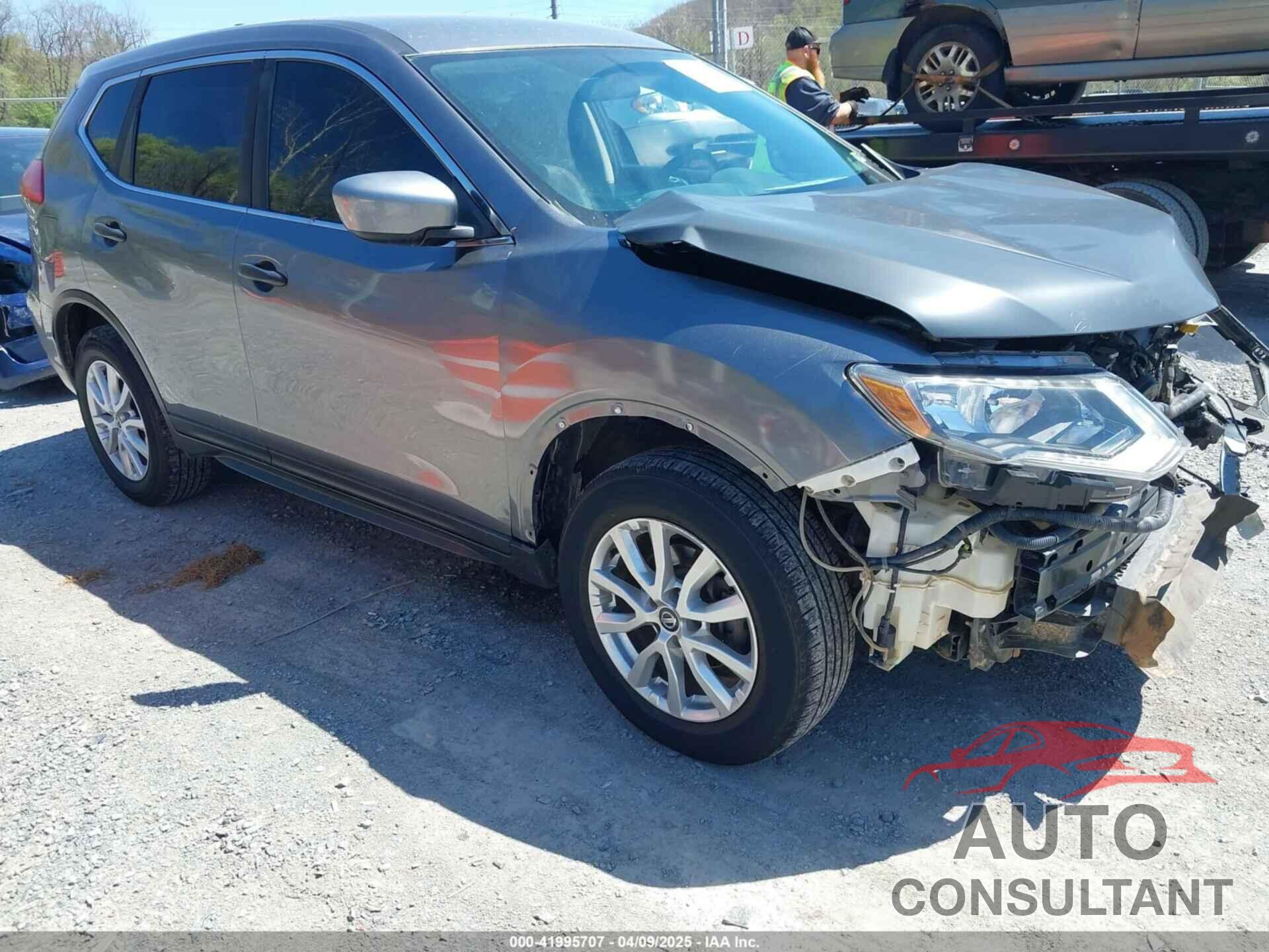 NISSAN ROGUE 2017 - KNMAT2MV6HP523443