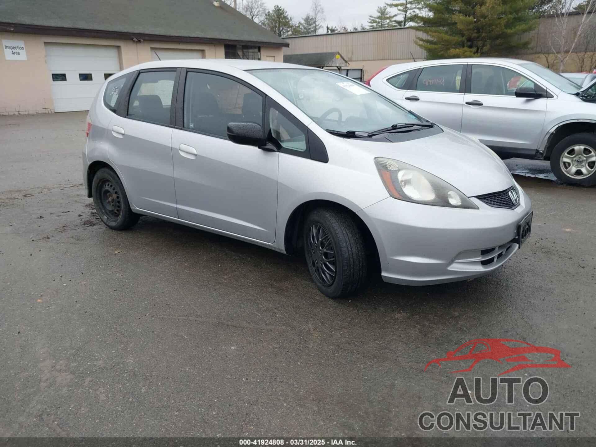 HONDA FIT 2011 - JHMGE8H33BS005888