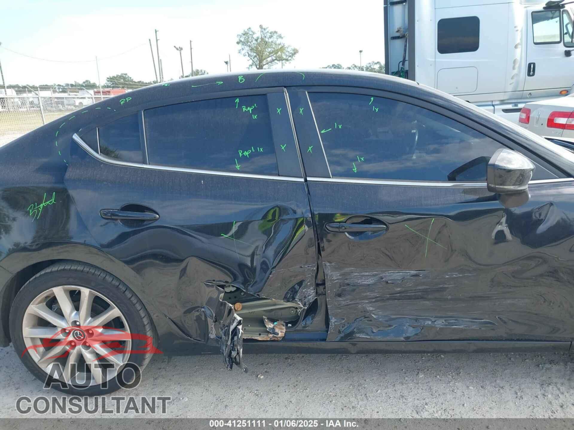 MAZDA MAZDA3 2017 - 3MZBN1V71HM118974