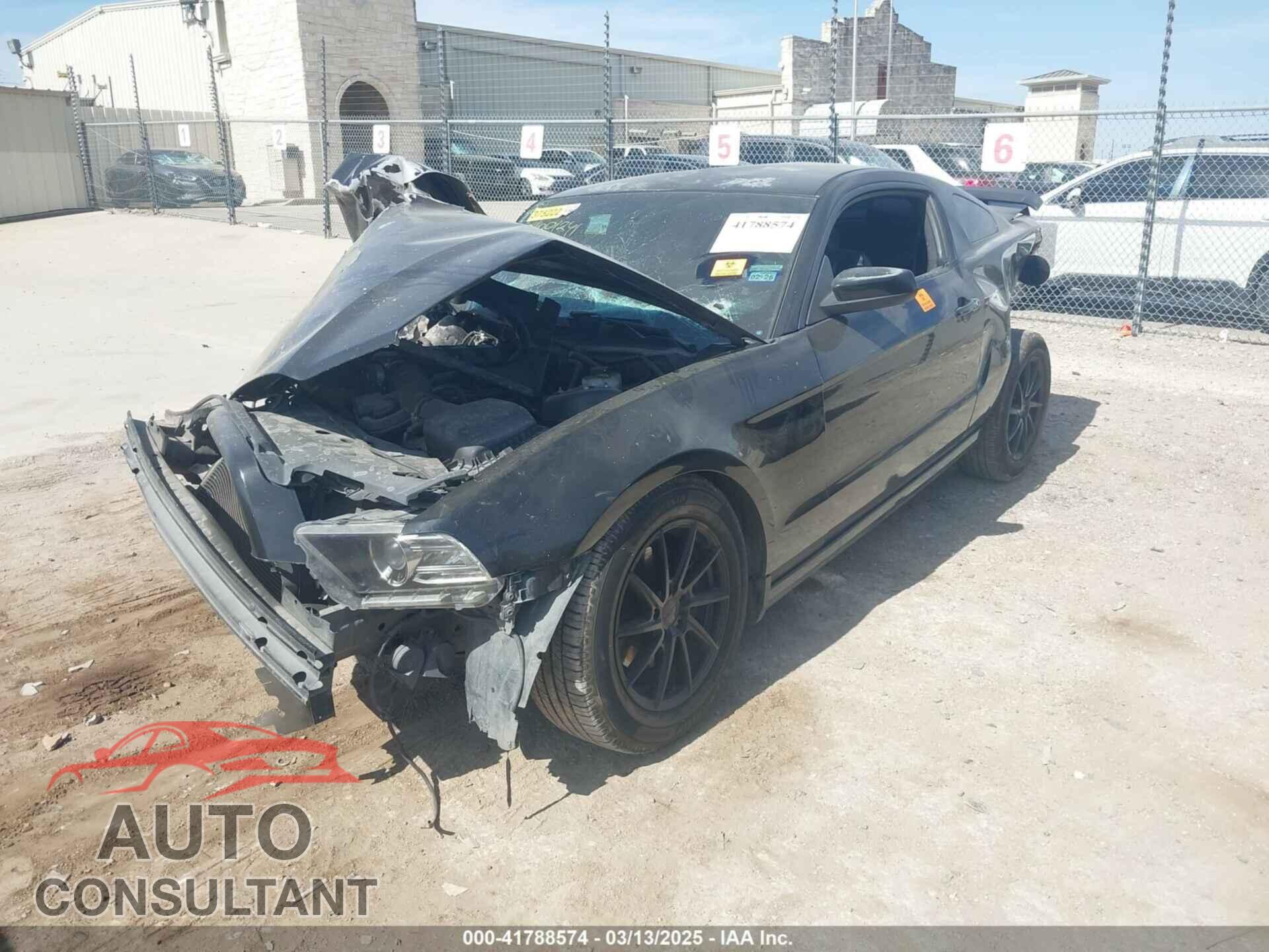 FORD MUSTANG 2014 - 1ZVBP8AM4E5304802