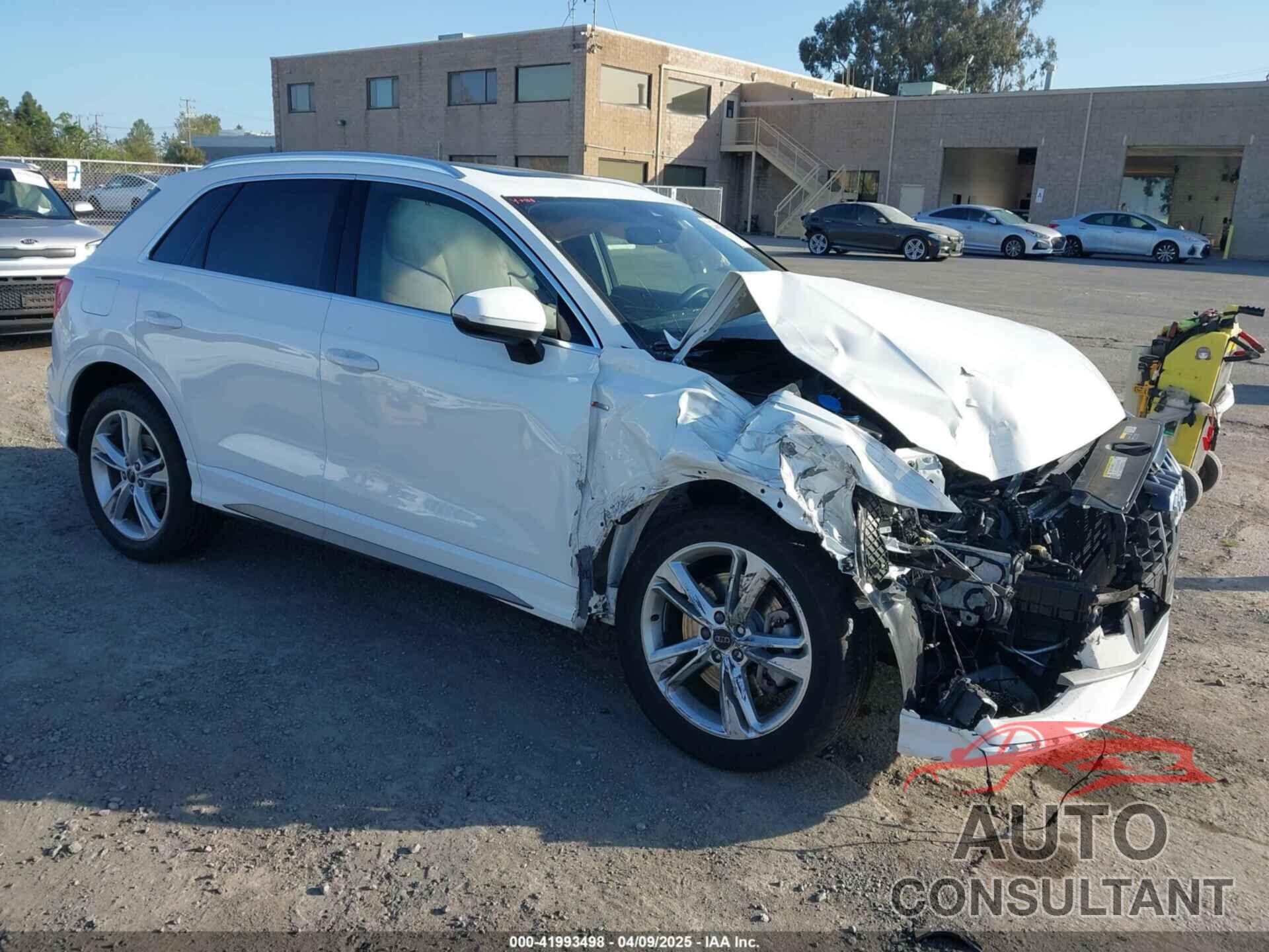AUDI Q3 2021 - WA1EECF37M1044601