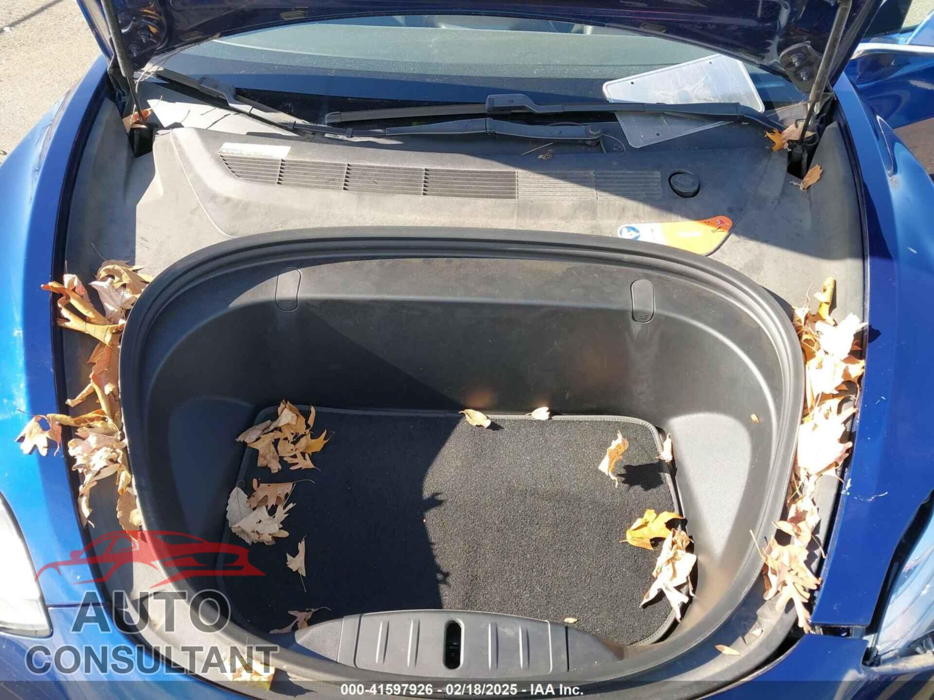 TESLA MODEL 3 2017 - 5YJ3E1EA4HF000103