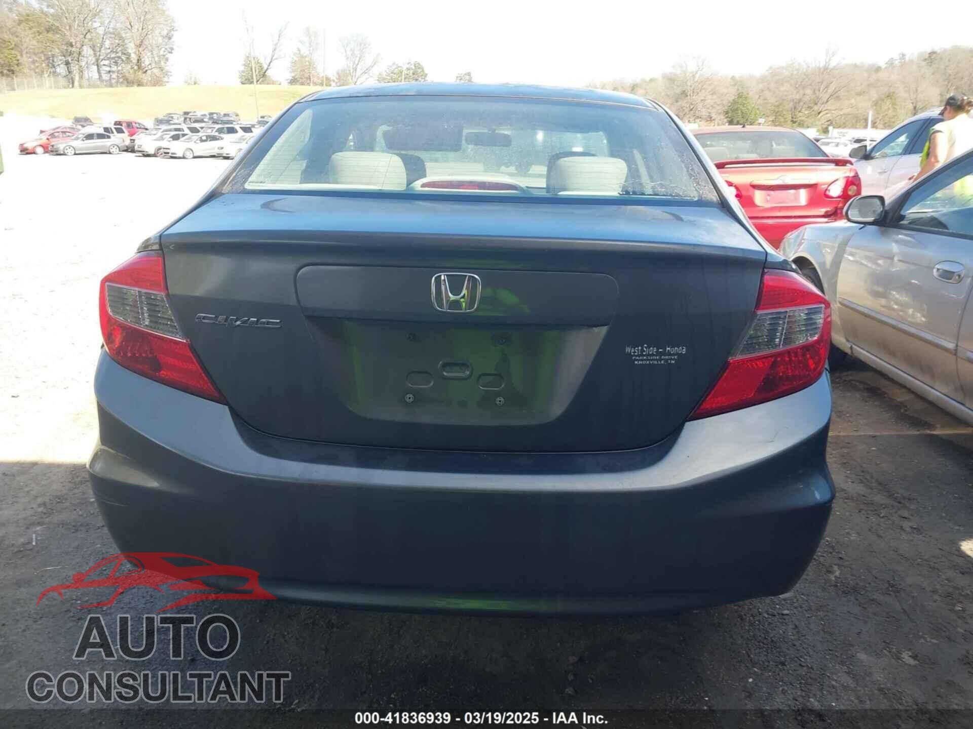 HONDA CIVIC 2012 - 2HGFB2F98CH577365