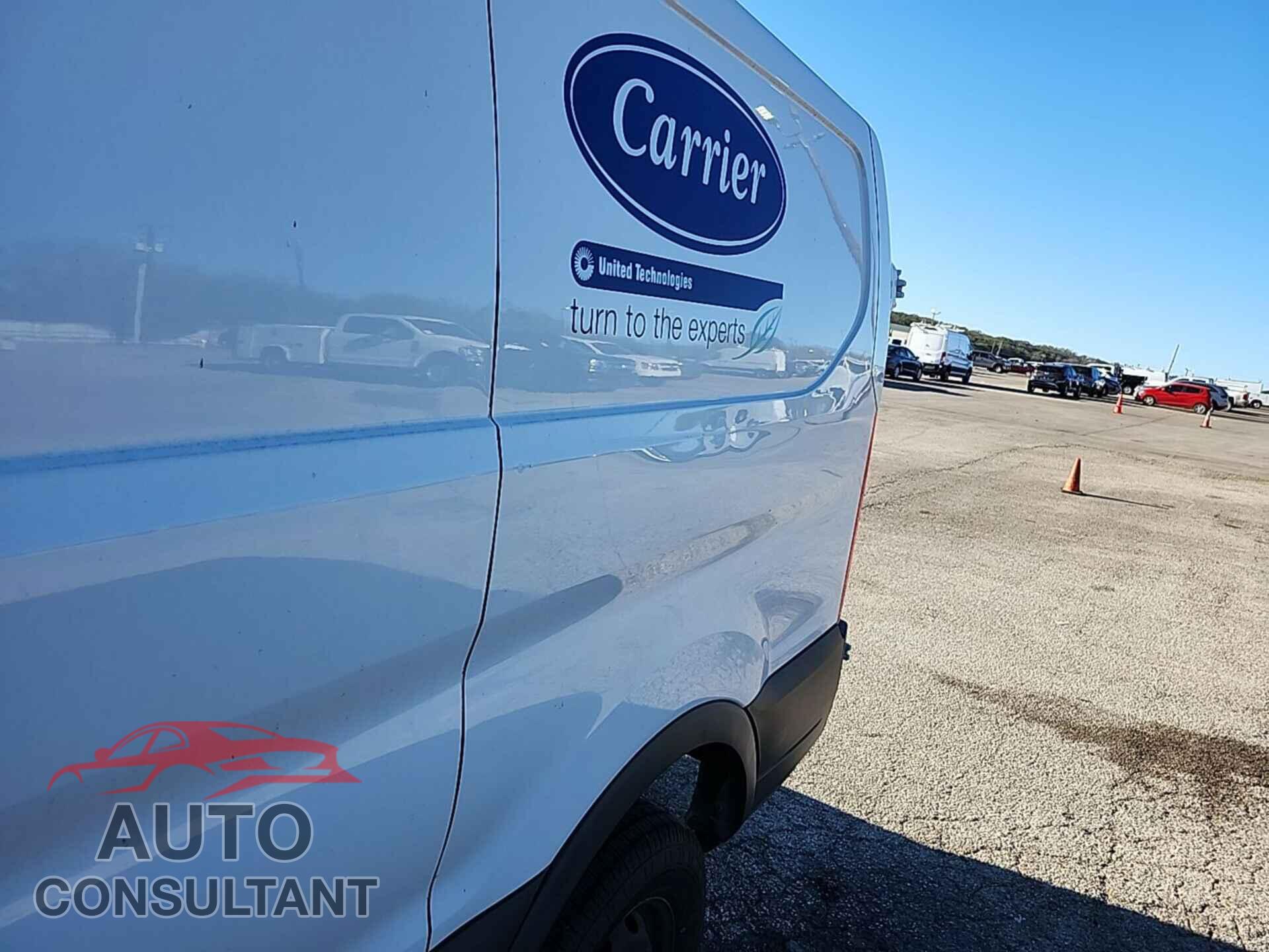 FORD TRANSIT-250 2017 - 1FTYR1YM0HKA32033