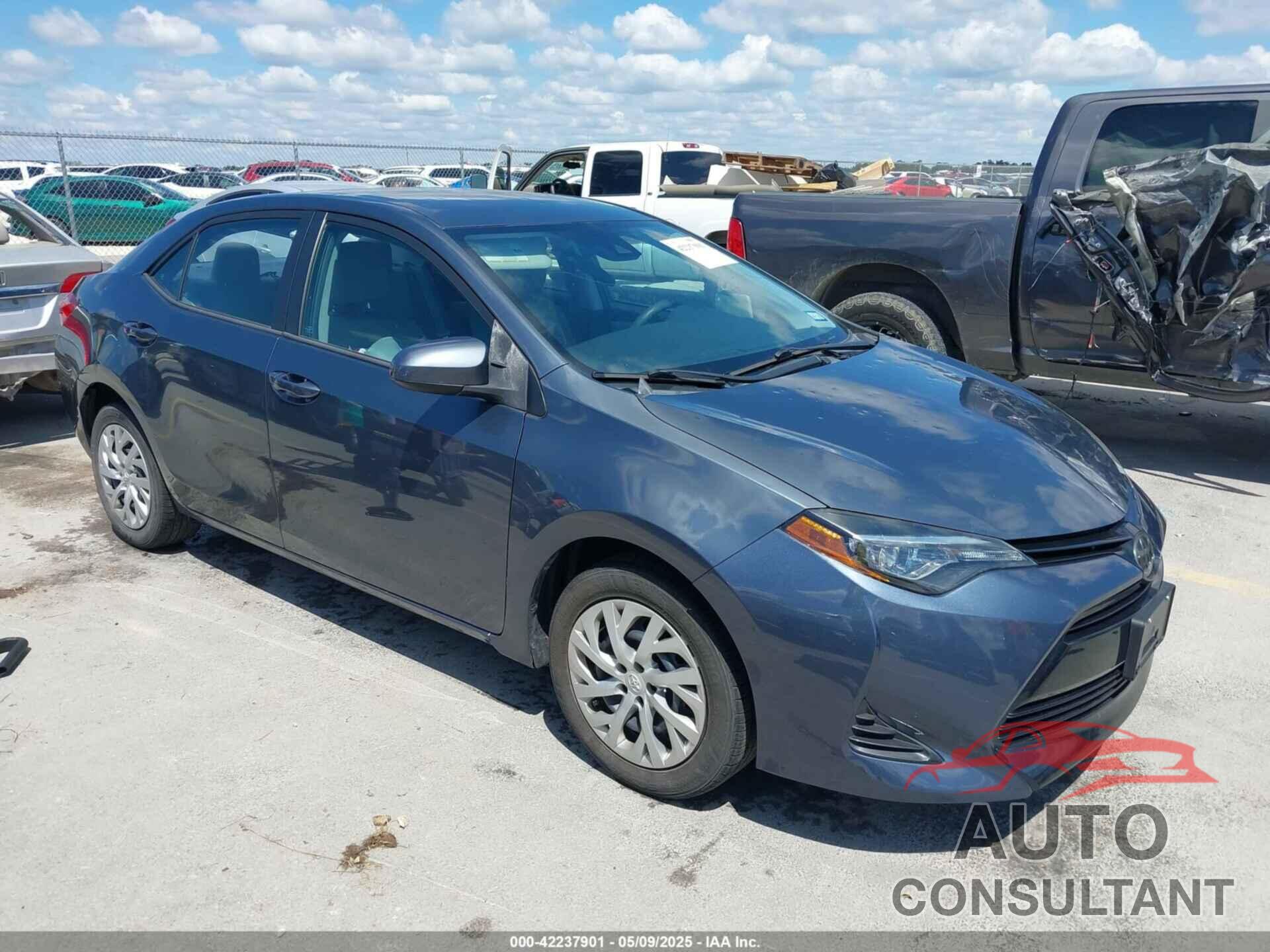 TOYOTA COROLLA 2018 - 5YFBURHE1JP832911