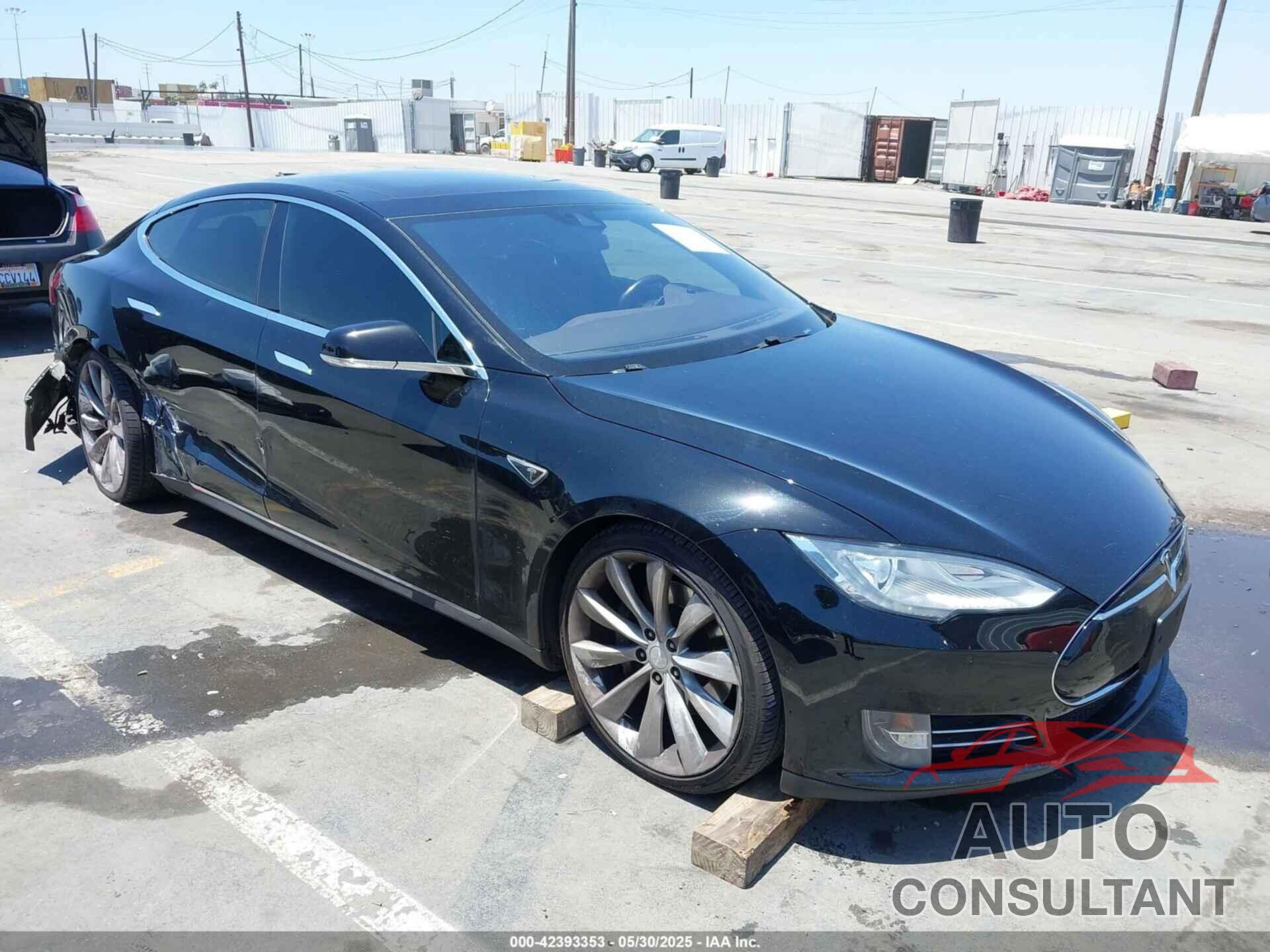 TESLA MODEL S 2015 - 5YJSA1E19FF105188