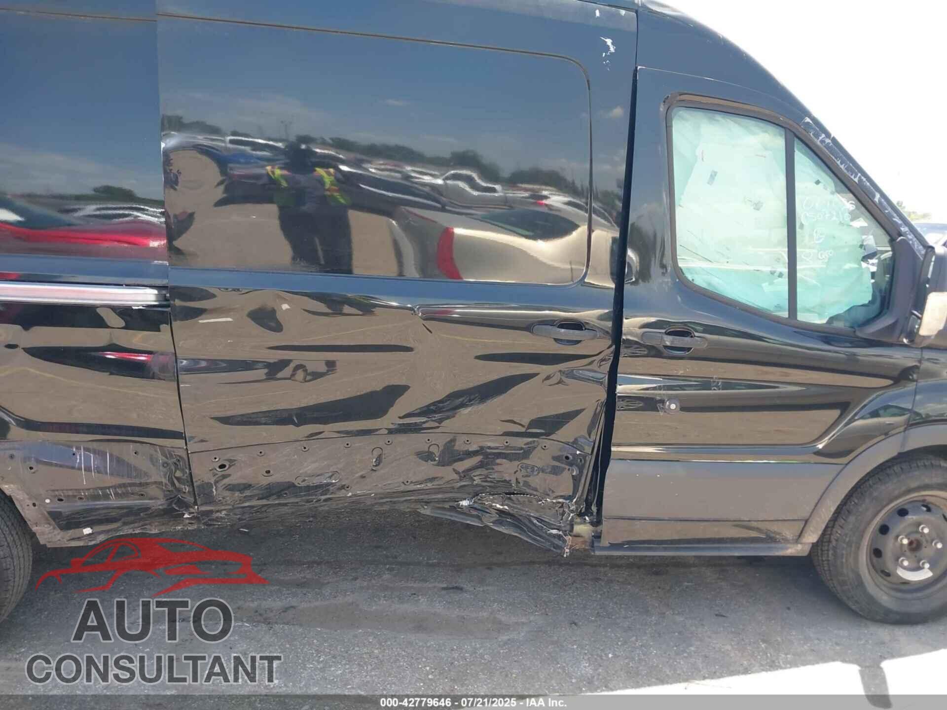 FORD TRANSIT-250 2015 - 1FTYR2CM3FKA72987