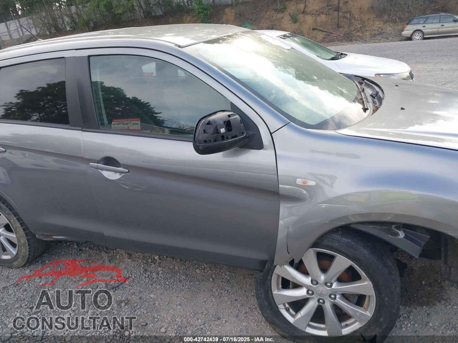 MITSUBISHI OUTLANDER 2015 - JA4AZ3A39FZ005698