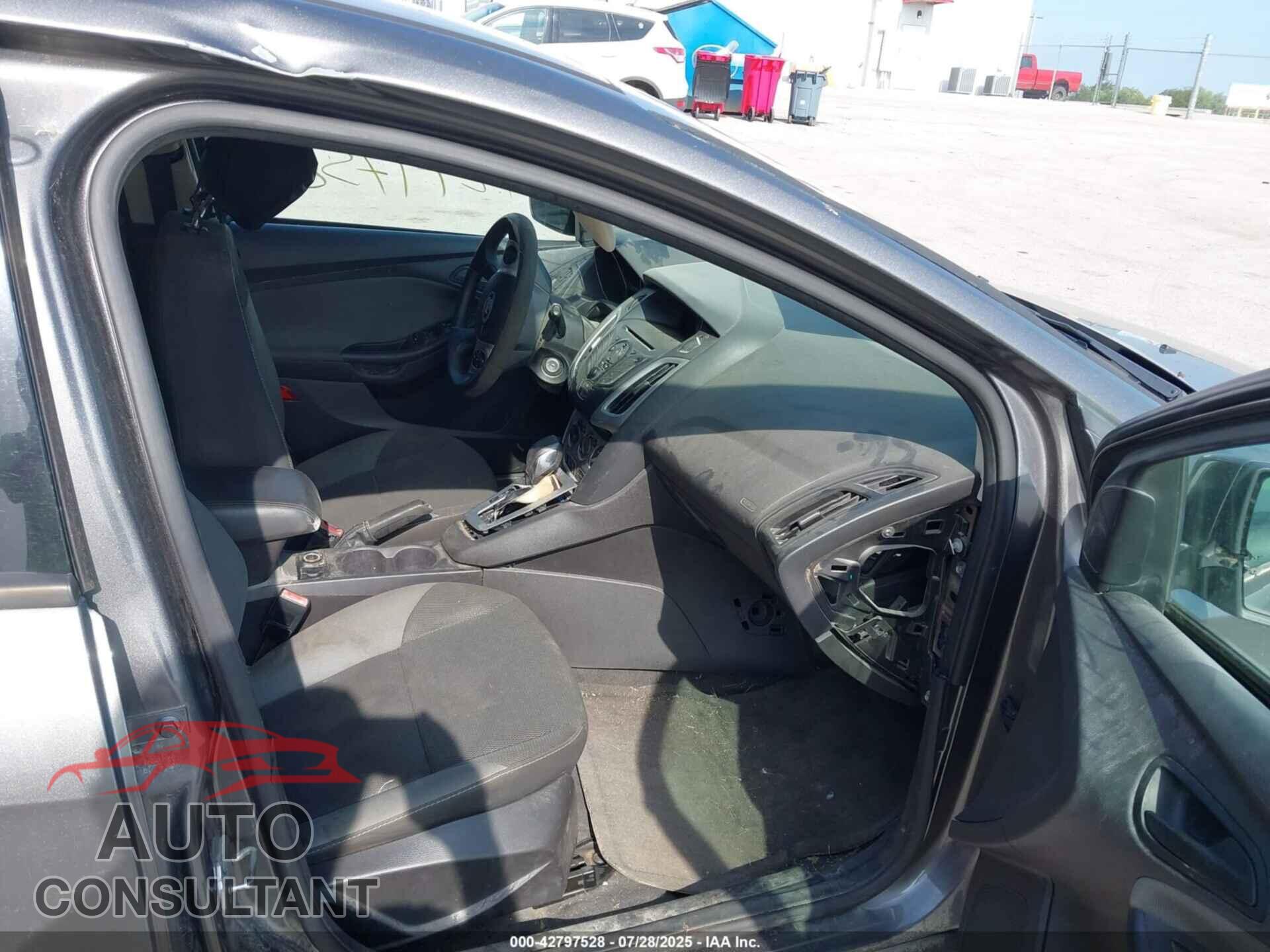 FORD FOCUS 2012 - 1FAHP3K20CL348193