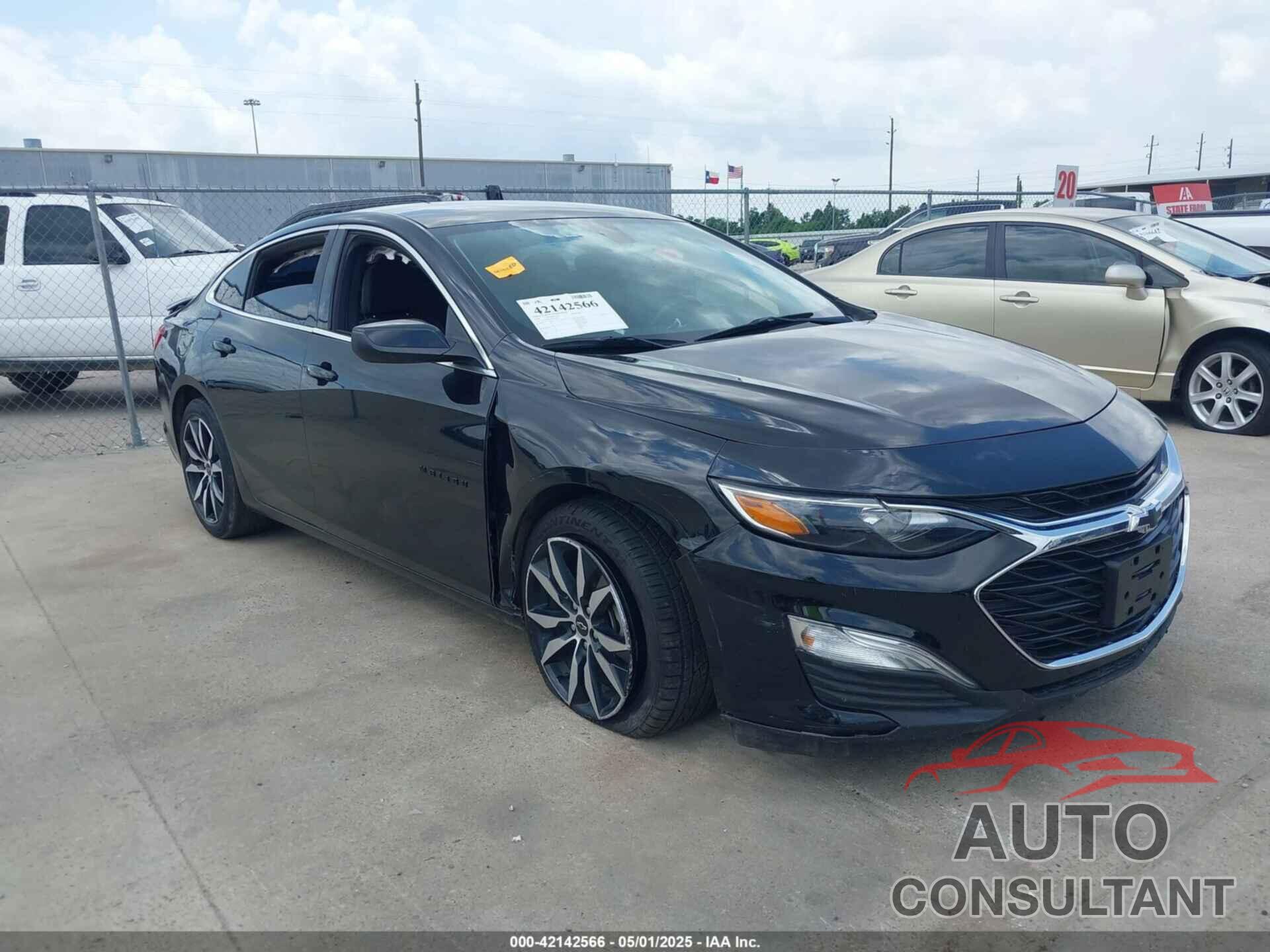 CHEVROLET MALIBU 2020 - 1G1ZG5ST3LF143817
