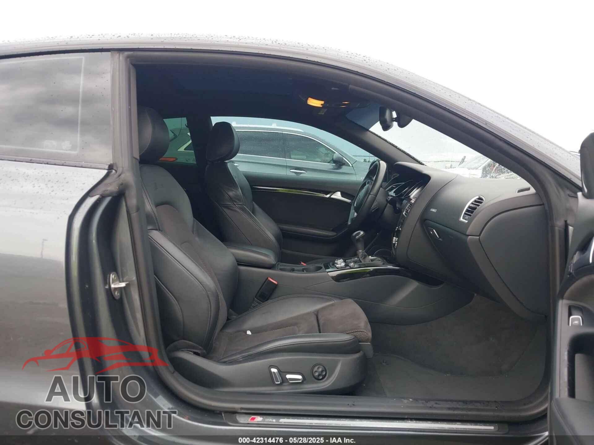 AUDI A5 2014 - WAUMFAFR5EA020447