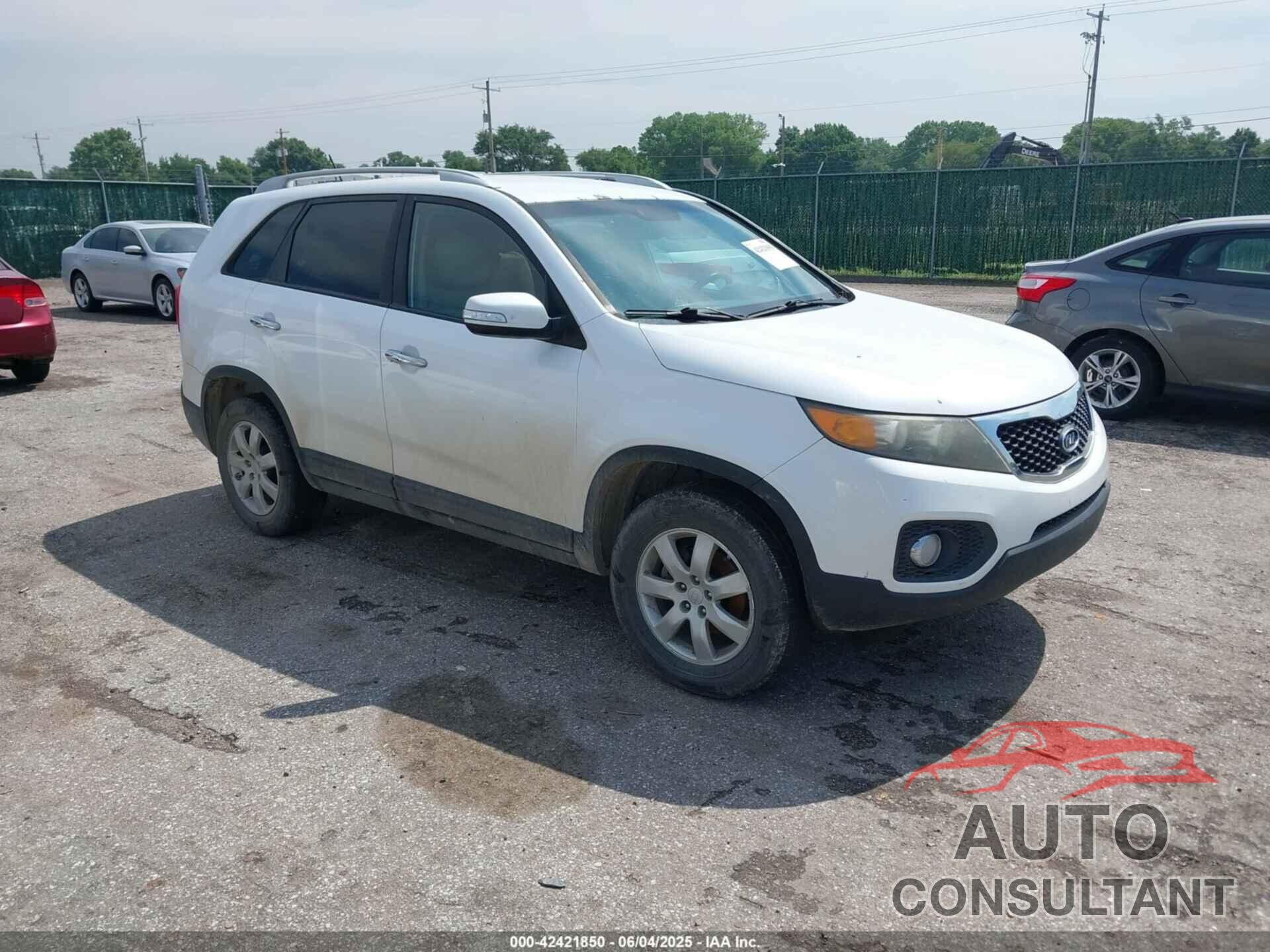 KIA SORENTO 2011 - 5XYKT3A1XBG101827