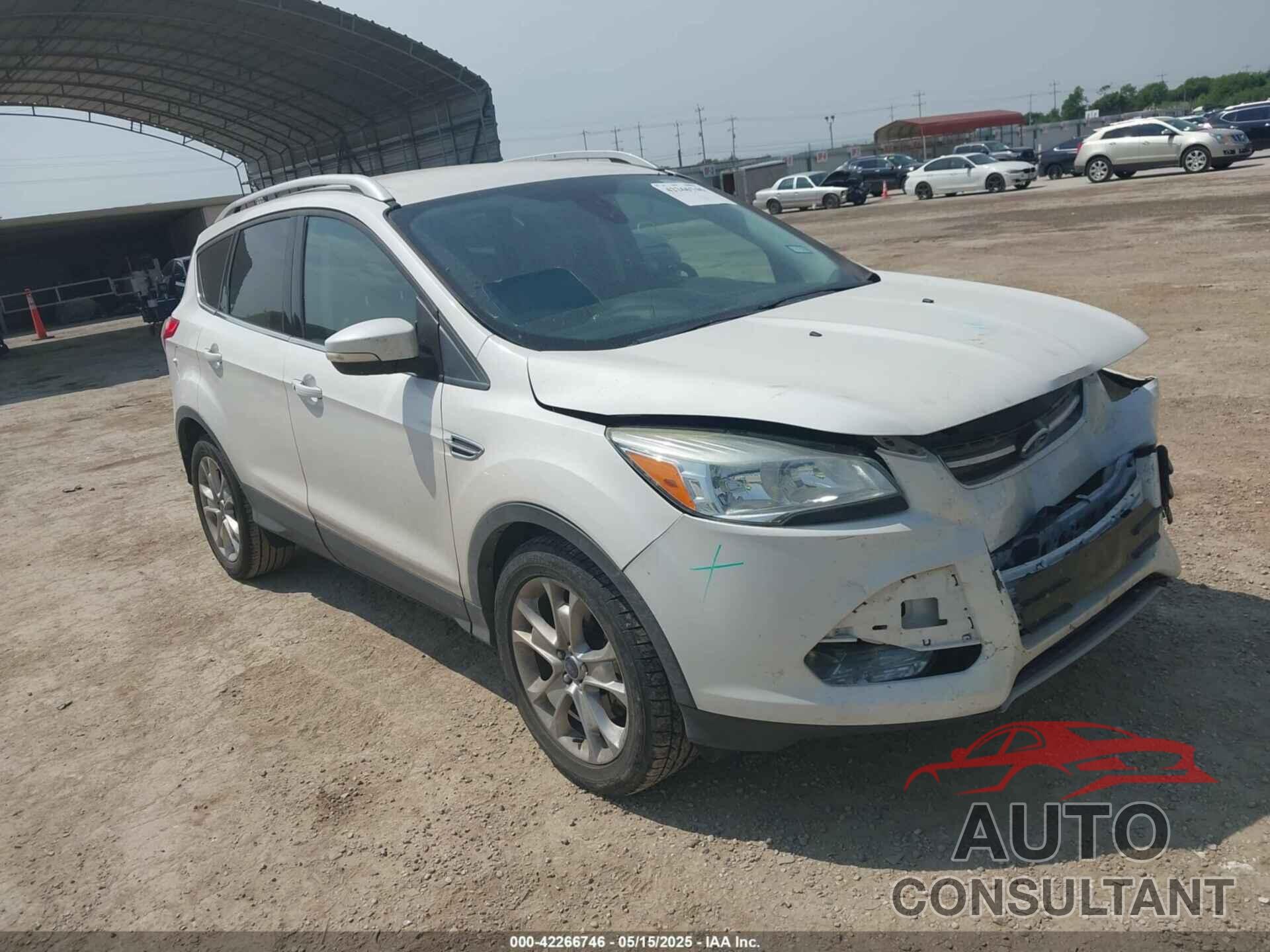 FORD ESCAPE 2016 - 1FMCU0J96GUB82168