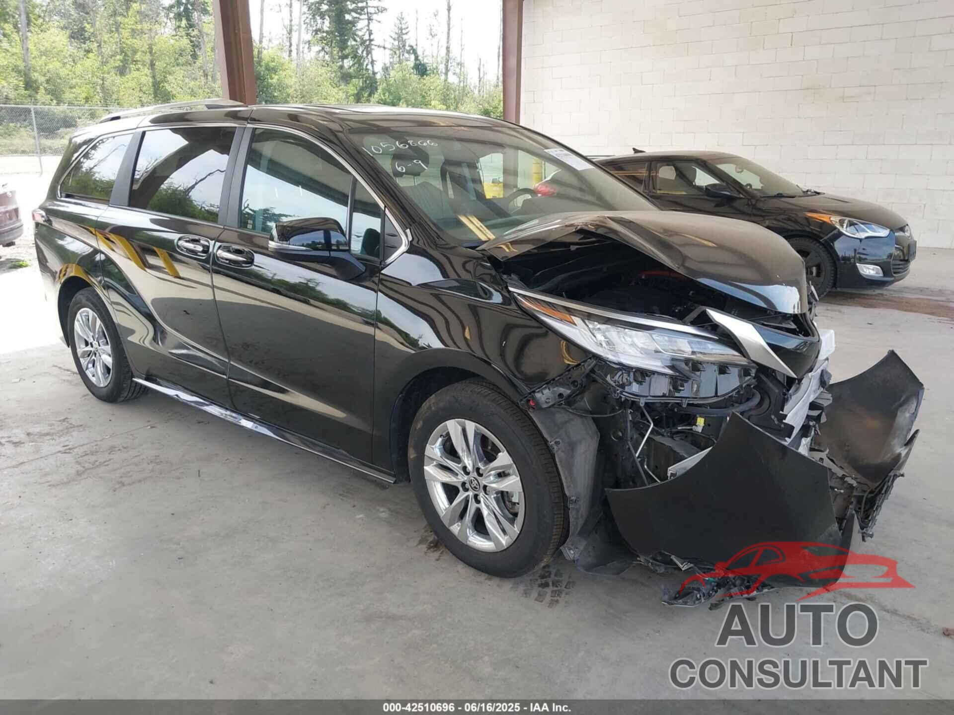 TOYOTA SIENNA 2024 - 5TDZSKFC2RS125364