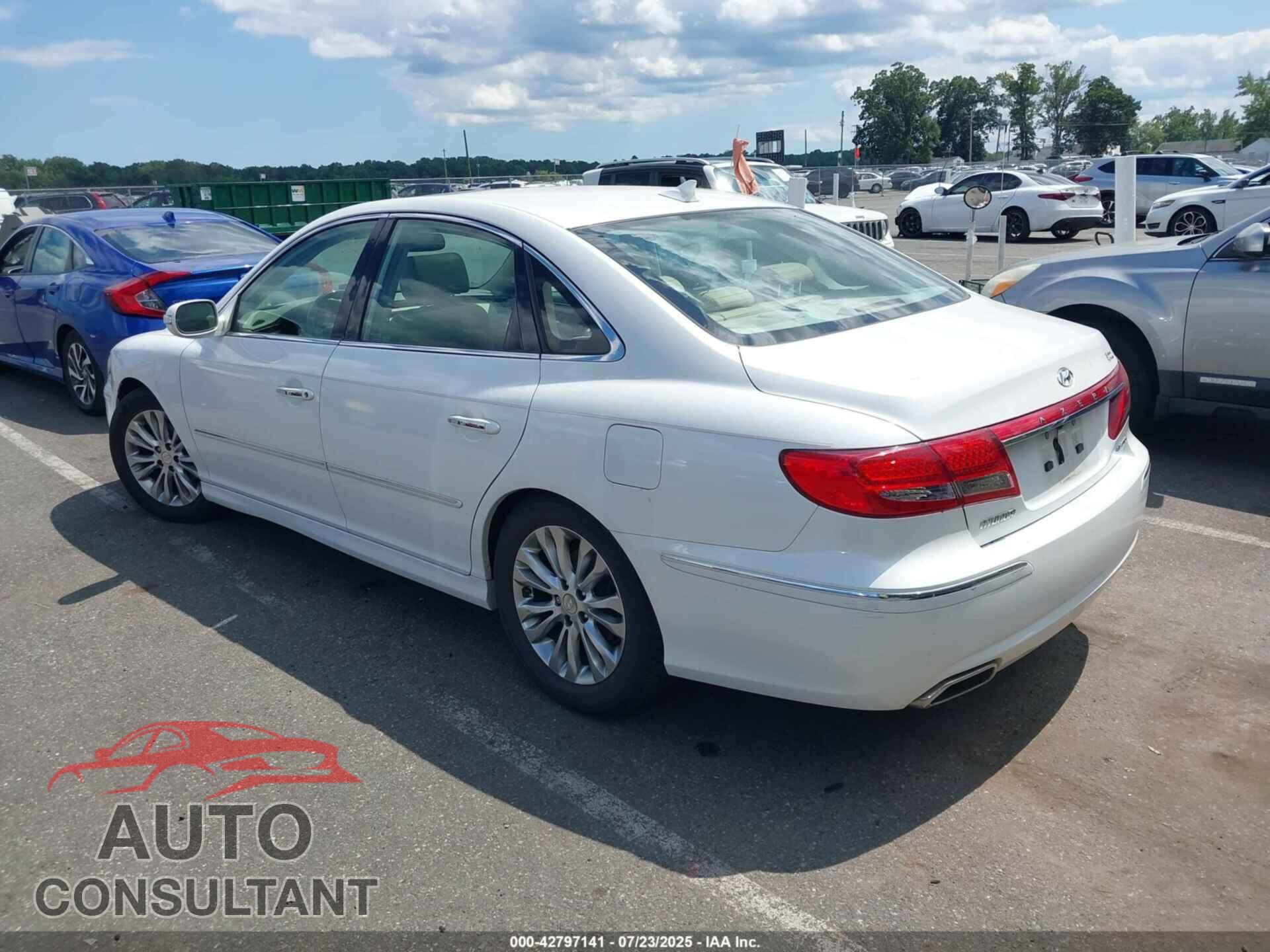 HYUNDAI AZERA 2011 - KMHFC4DF3BA547165