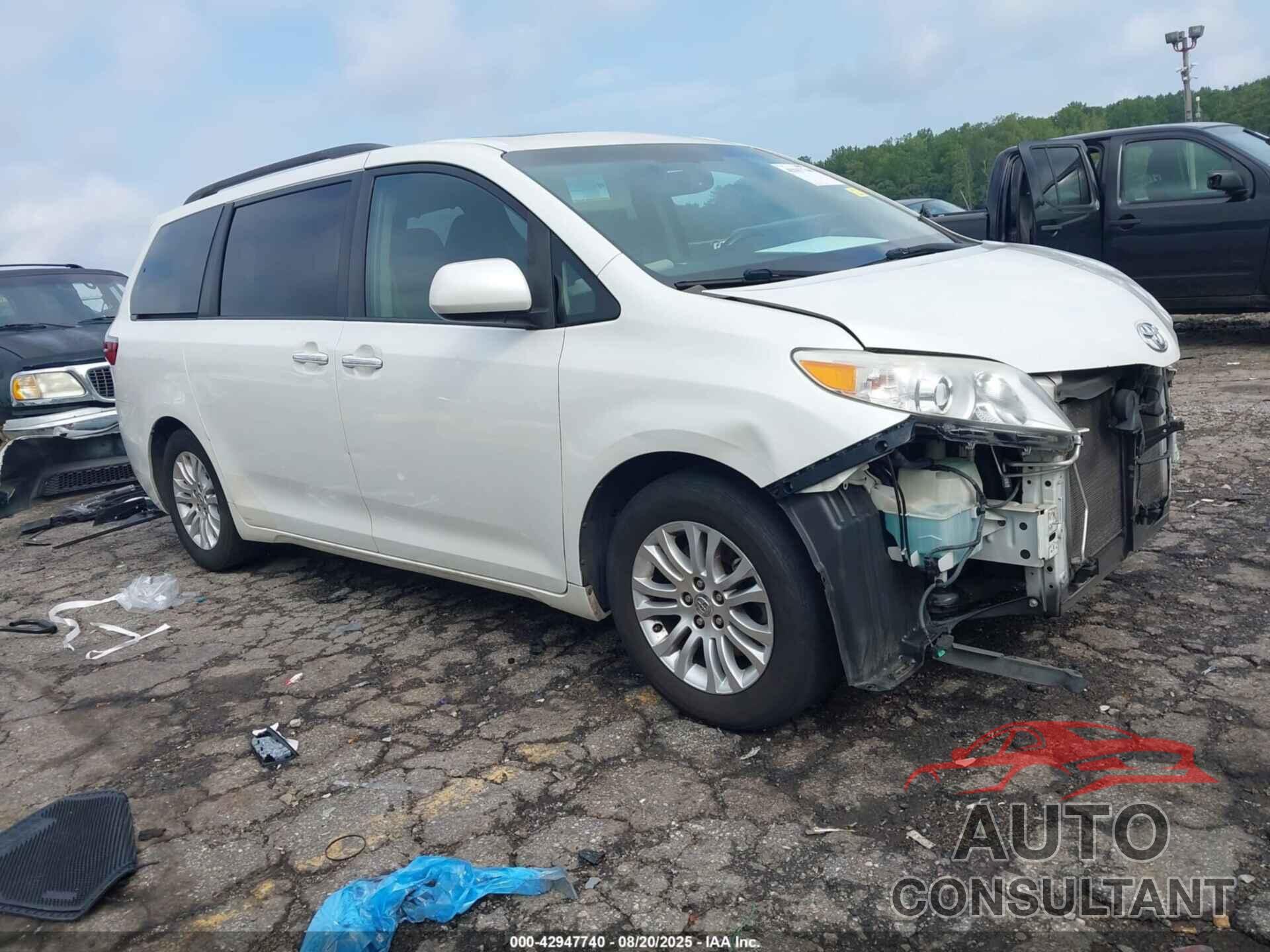 TOYOTA SIENNA 2015 - 5TDYK3DC0FS554194
