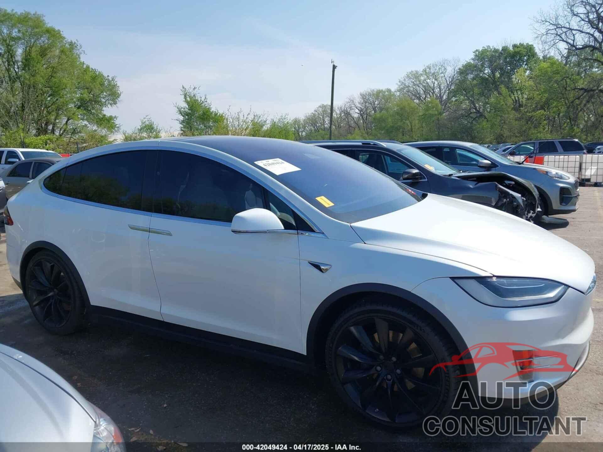 TESLA MODEL X 2019 - 5YJXCBE27KF150381