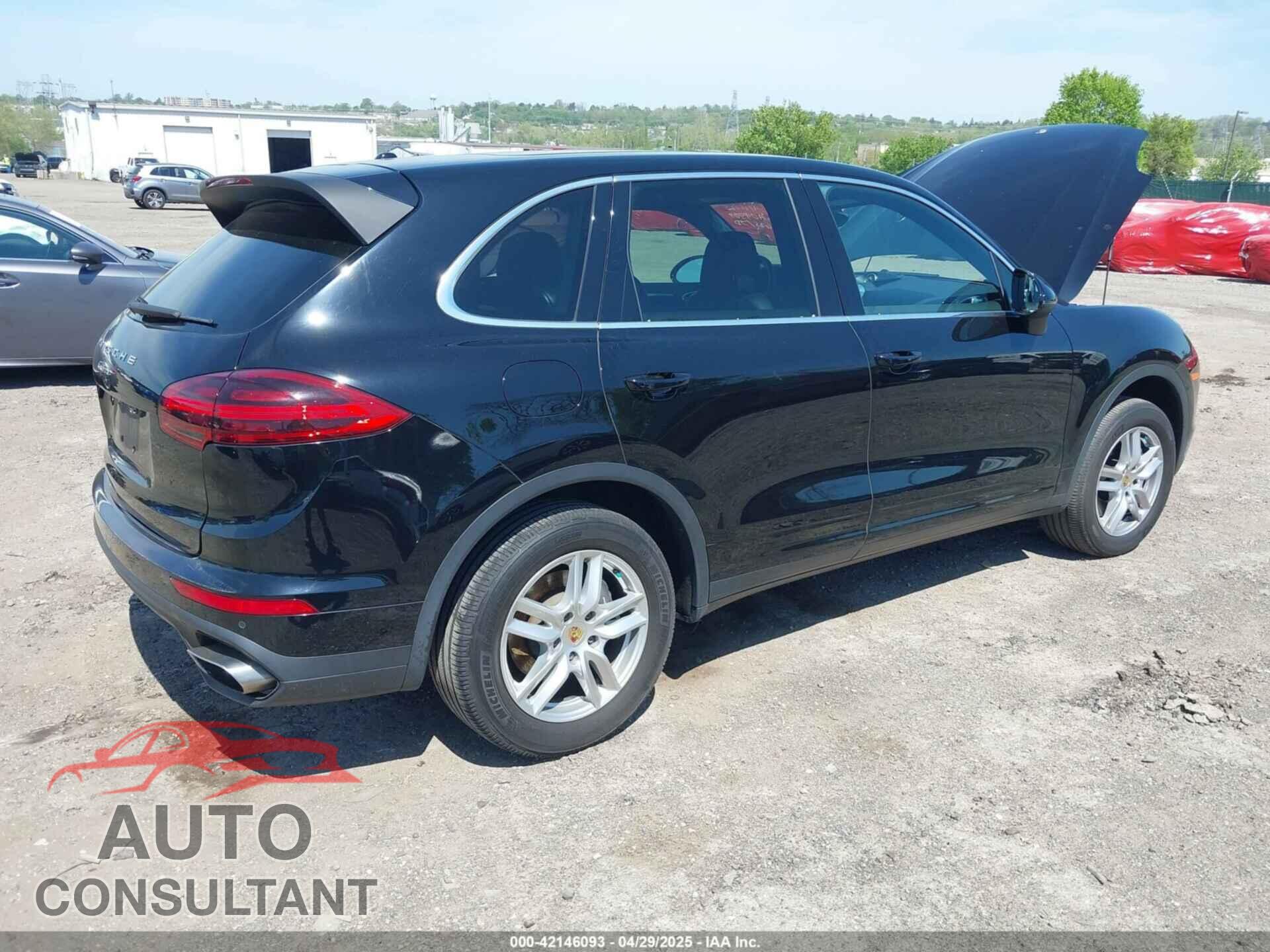 PORSCHE CAYENNE 2016 - WP1AA2A26GLA09709