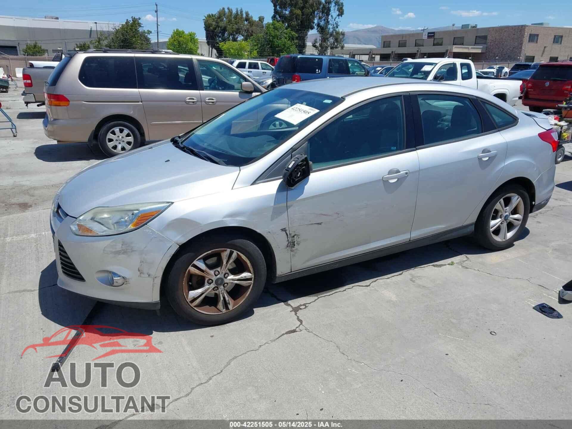 FORD FOCUS 2012 - 1FAHP3F25CL476830
