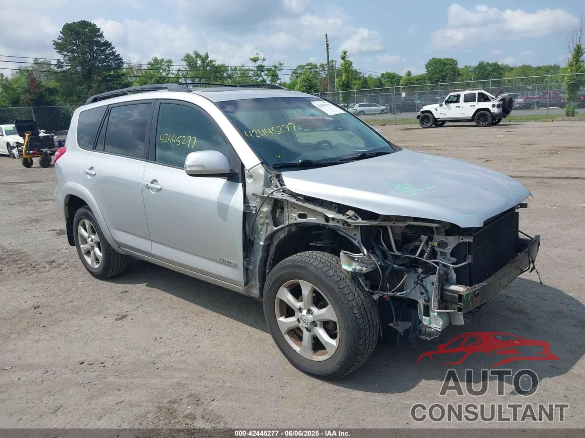 TOYOTA RAV4 2011 - 2T3DF4DV5BW102695