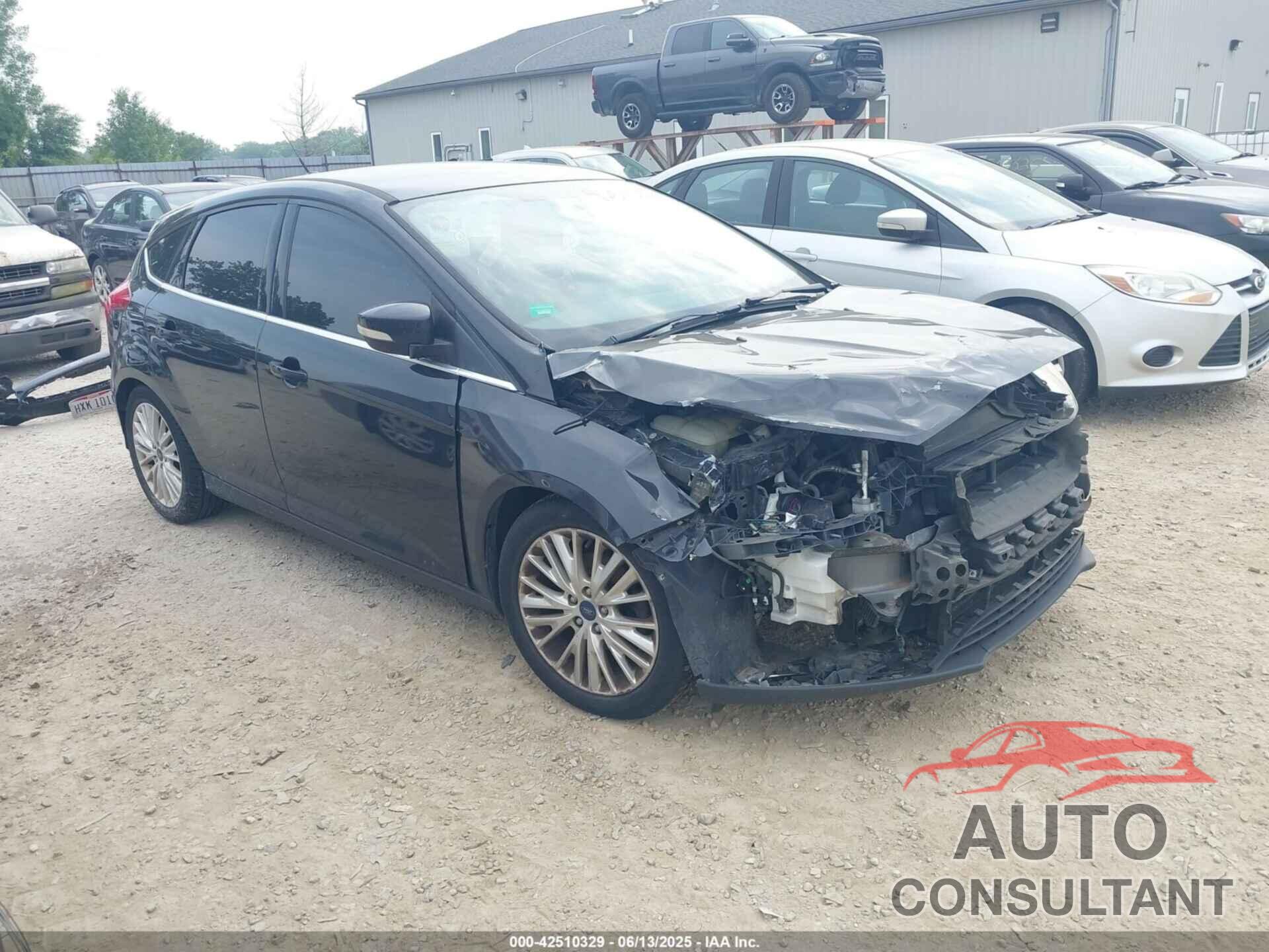 FORD FOCUS 2015 - 1FADP3N27FL229622