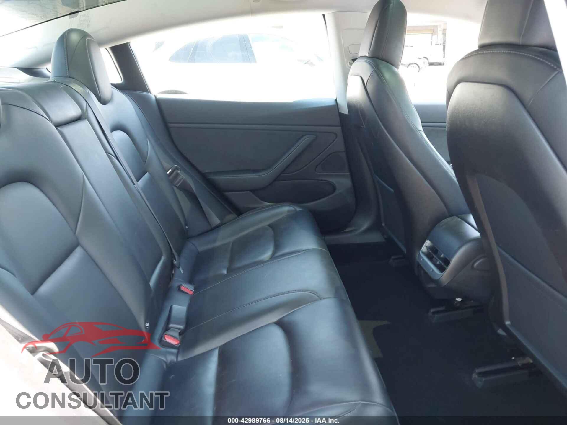 TESLA MODEL 3 2018 - 5YJ3E1EB8JF105256
