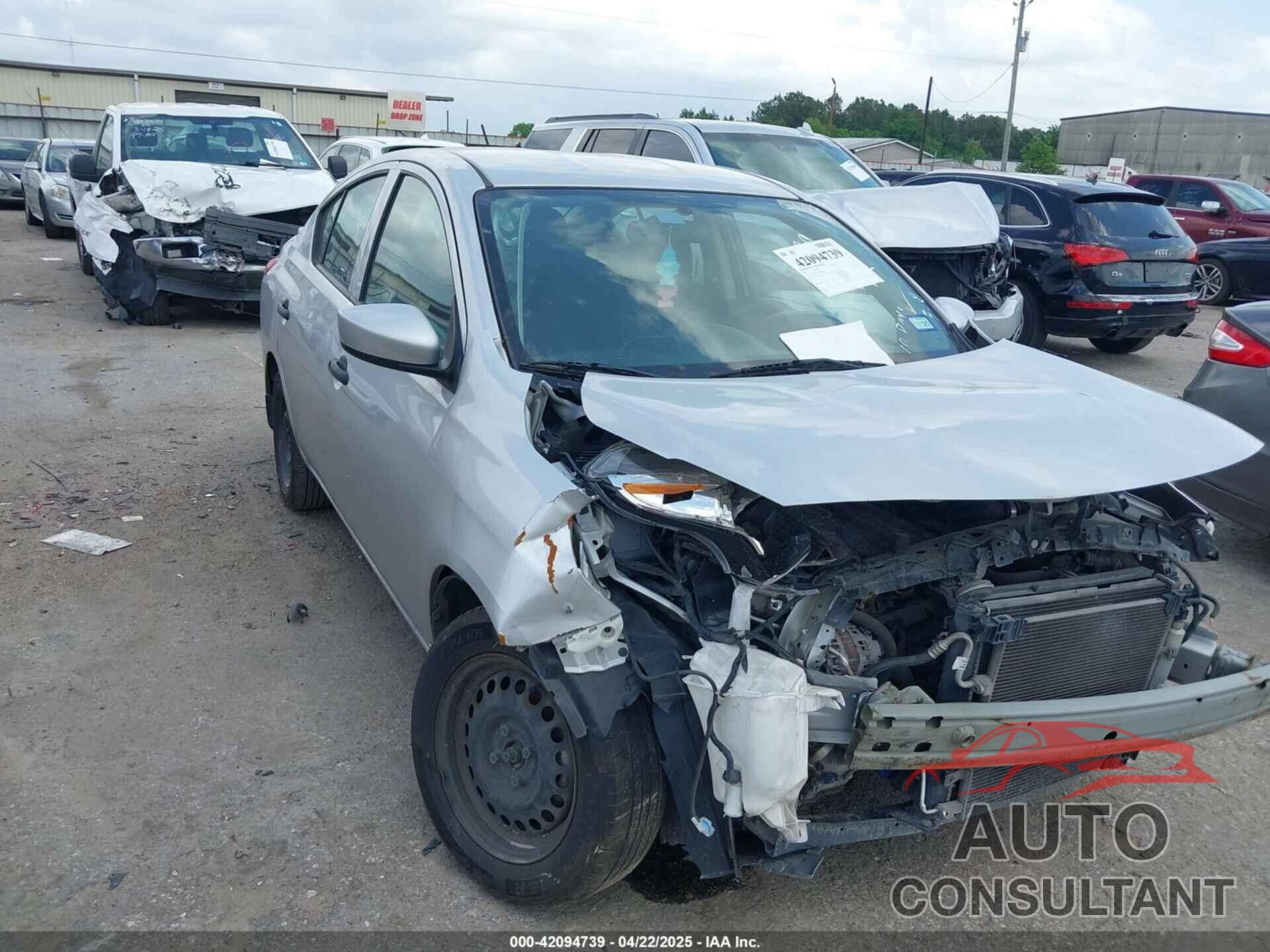 NISSAN VERSA 2017 - 3N1CN7AP0HL908677