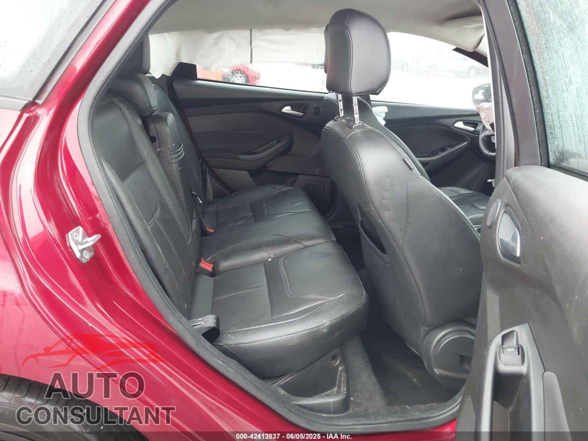 FORD FOCUS 2016 - 1FADP3K20GL361112