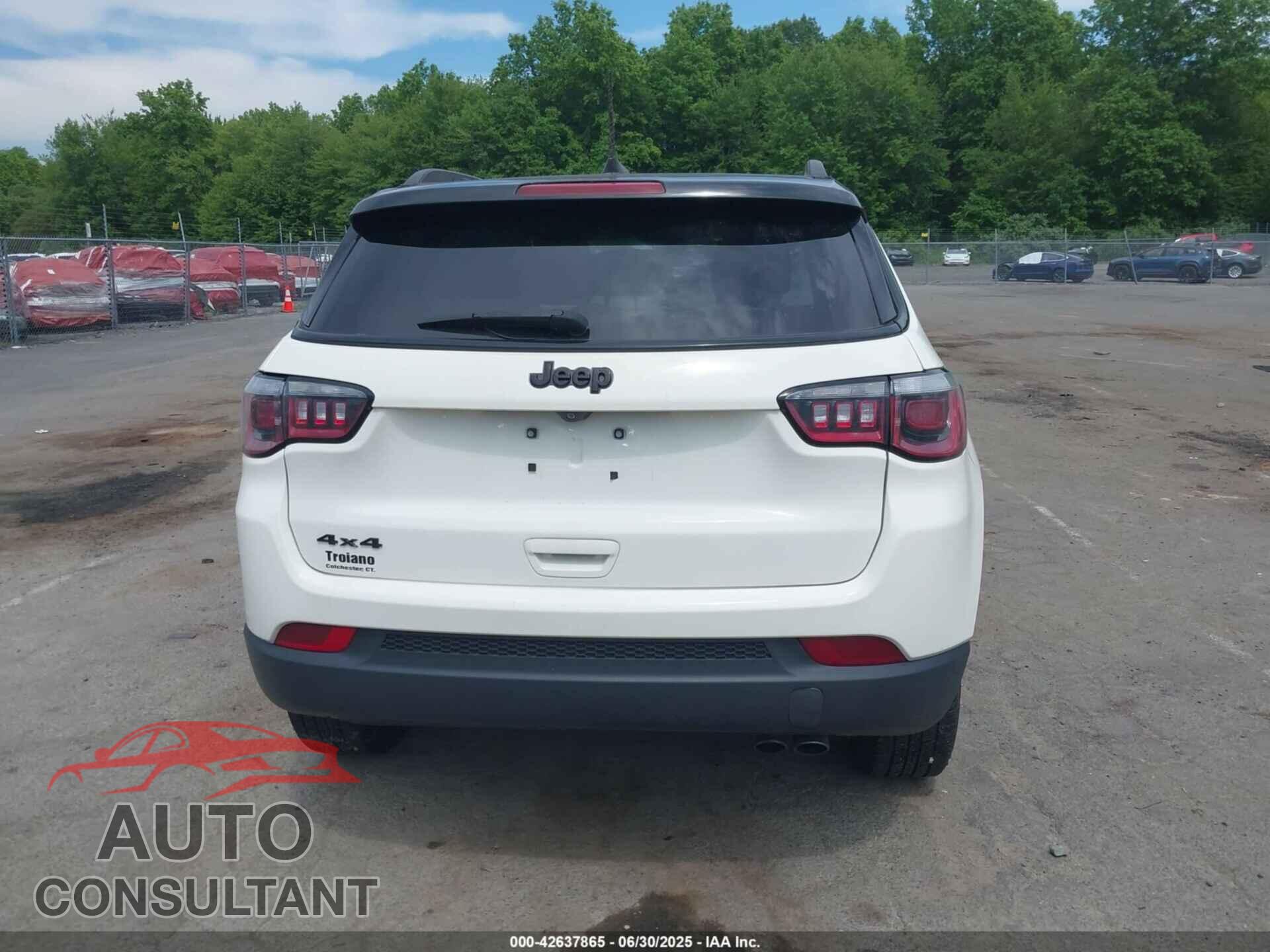 JEEP COMPASS 2018 - 3C4NJDBBXJT304529