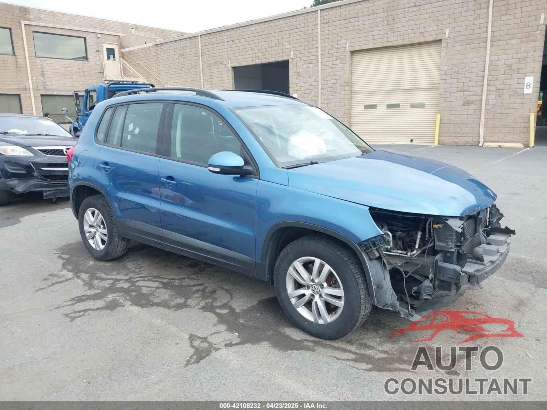 VOLKSWAGEN TIGUAN 2017 - WVGAV7AX9HW501872