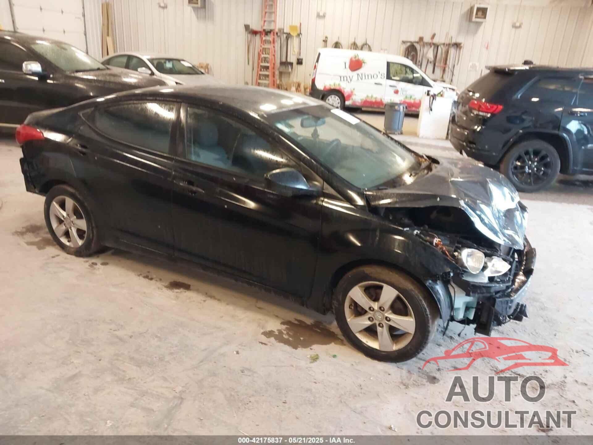 HYUNDAI ELANTRA 2012 - 5NPDH4AE0CH088552