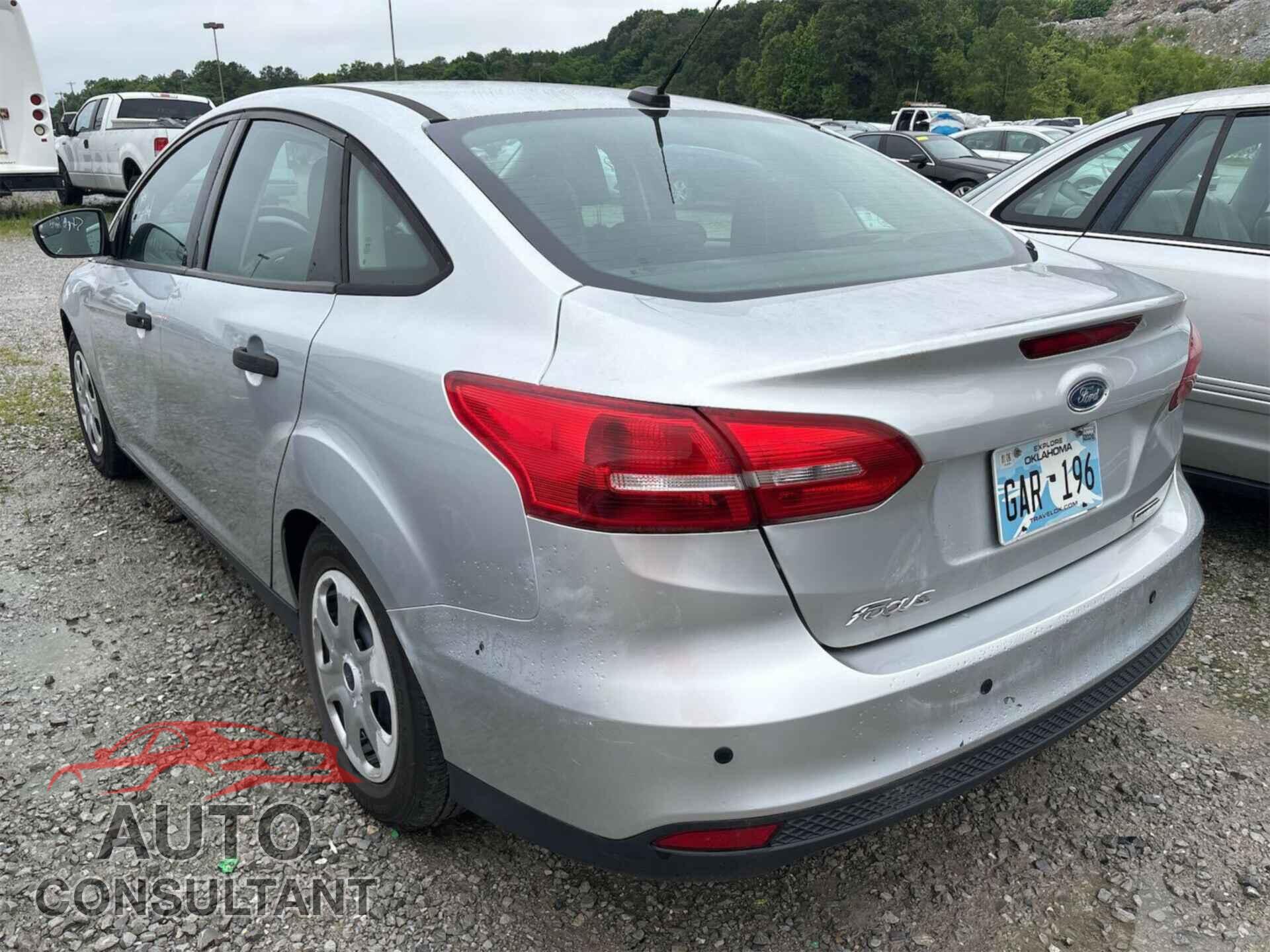FORD FOCUS 2016 - 1FADP3E22GL366131