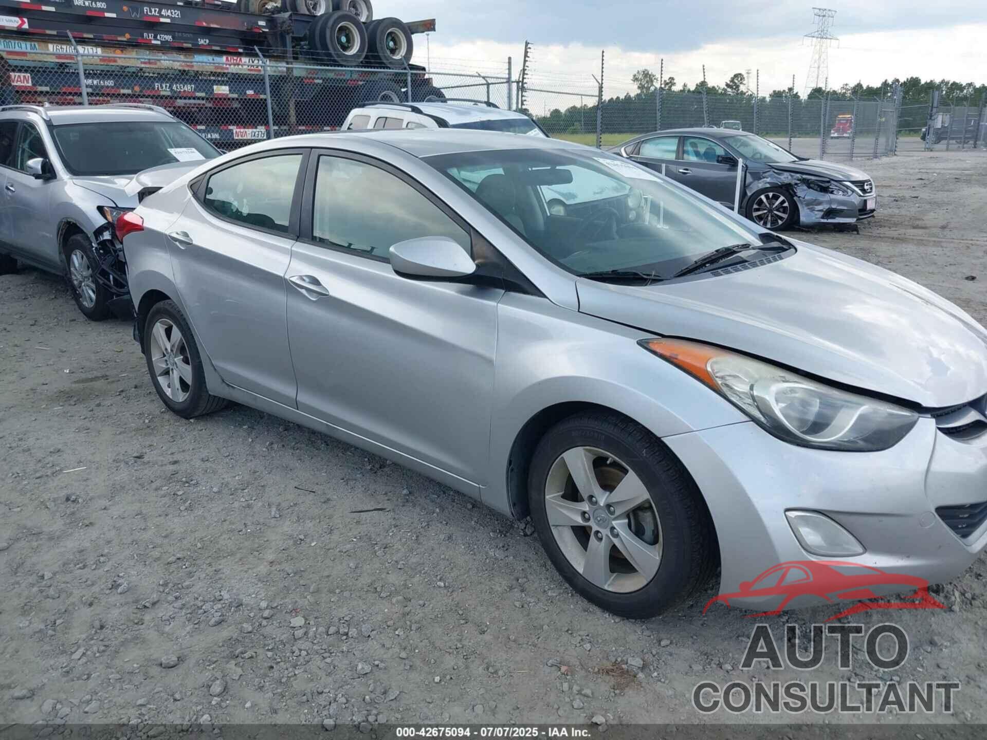 HYUNDAI ELANTRA 2013 - 5NPDH4AE9DH442554
