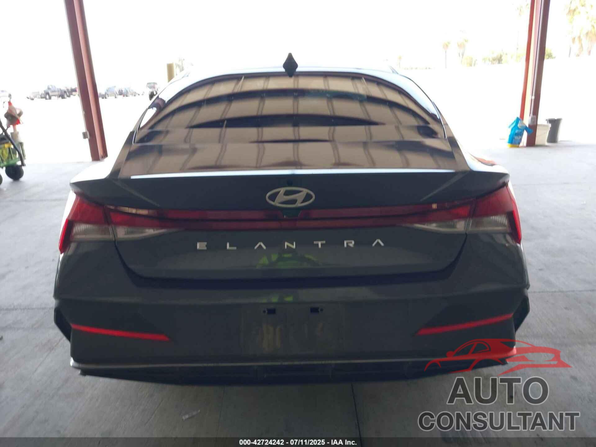 HYUNDAI ELANTRA 2024 - KMHLL4DGXRU817996
