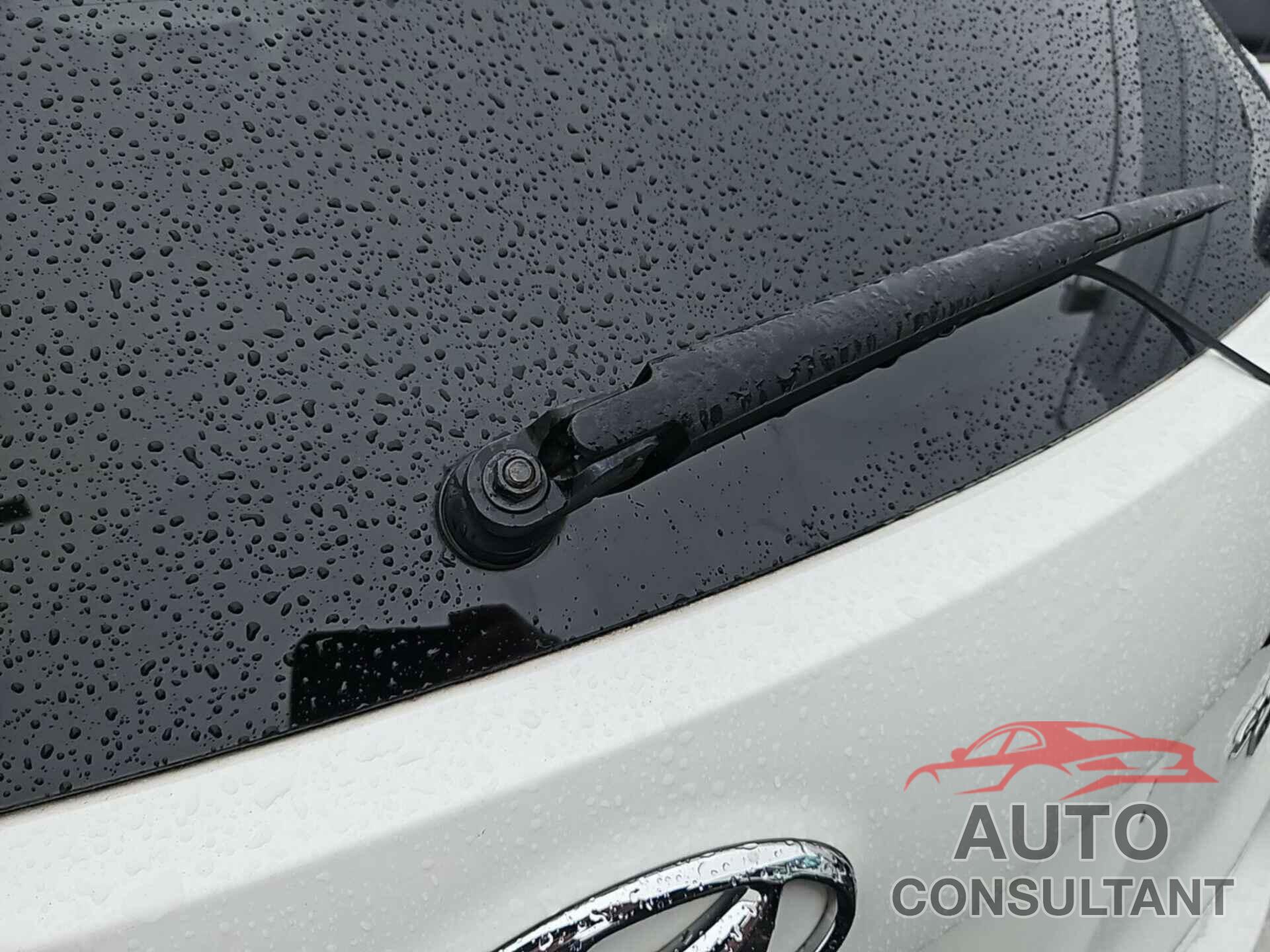 HYUNDAI SANTA FE SPORT 2018 - 5XYZTDLB7JG569524