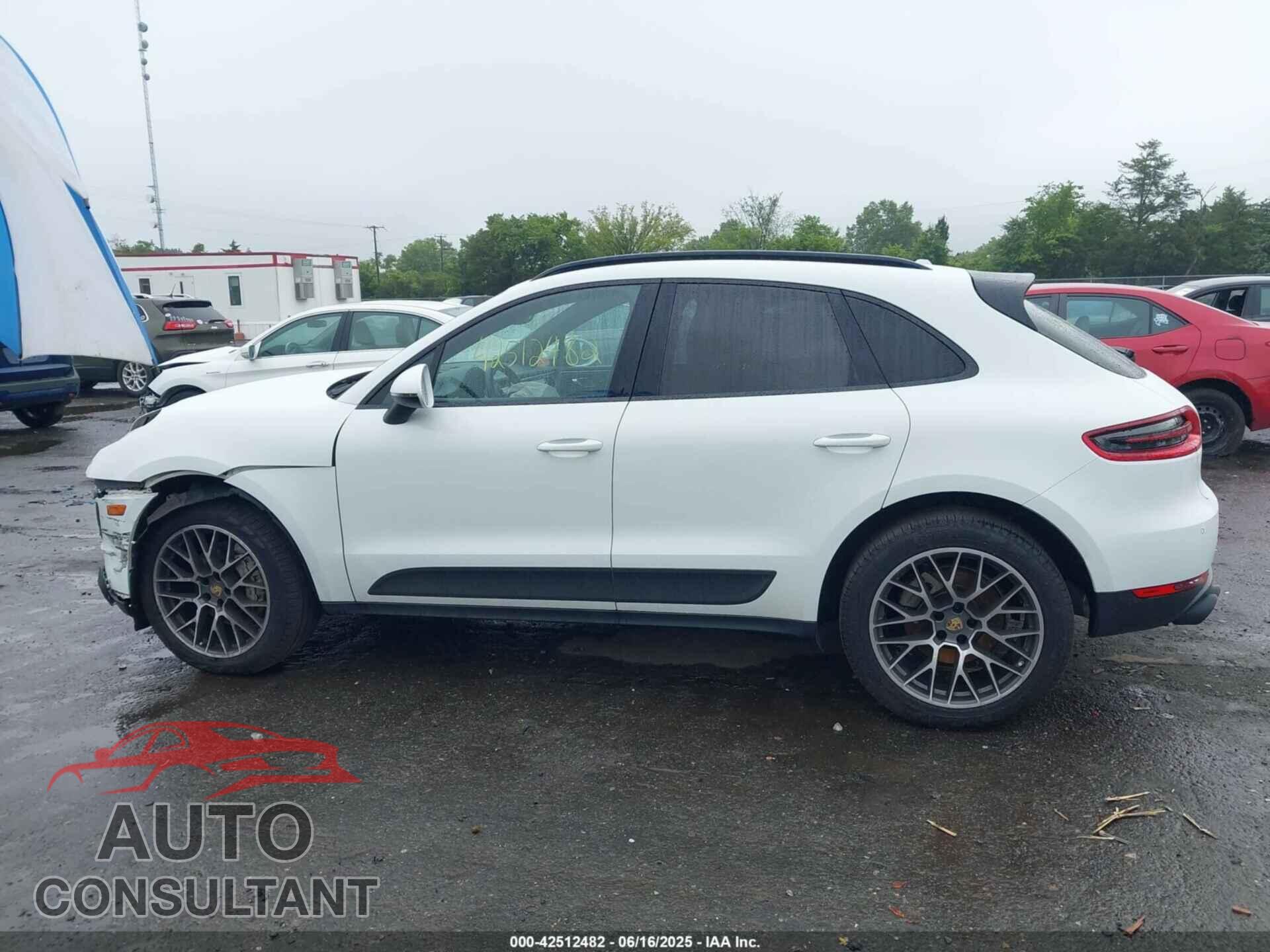 PORSCHE MACAN 2016 - WP1AB2A59GLB47204